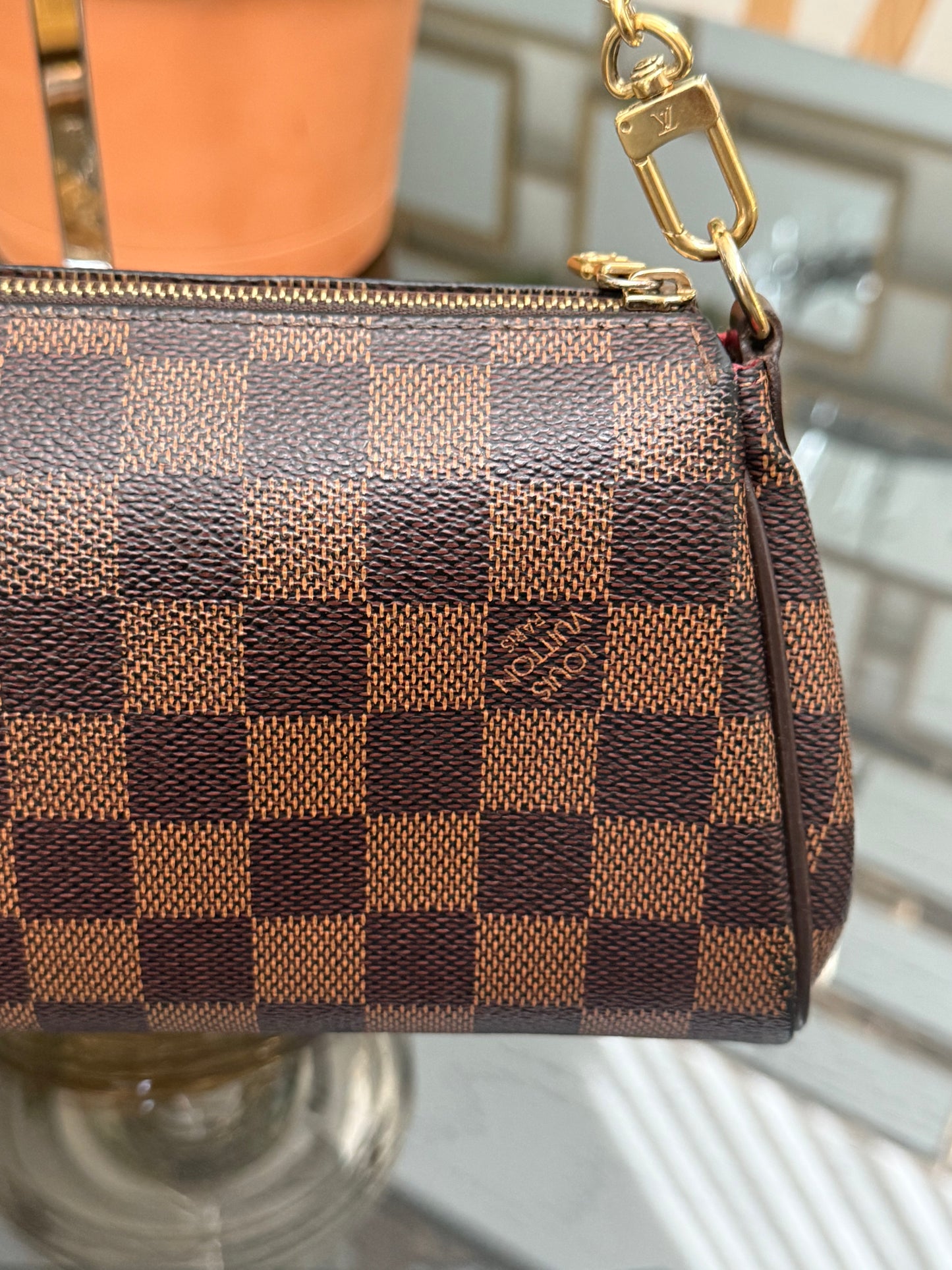 Eva Clutch in DE with Dustbag,Box and Paper bag
๐๏ธ Year: 2015