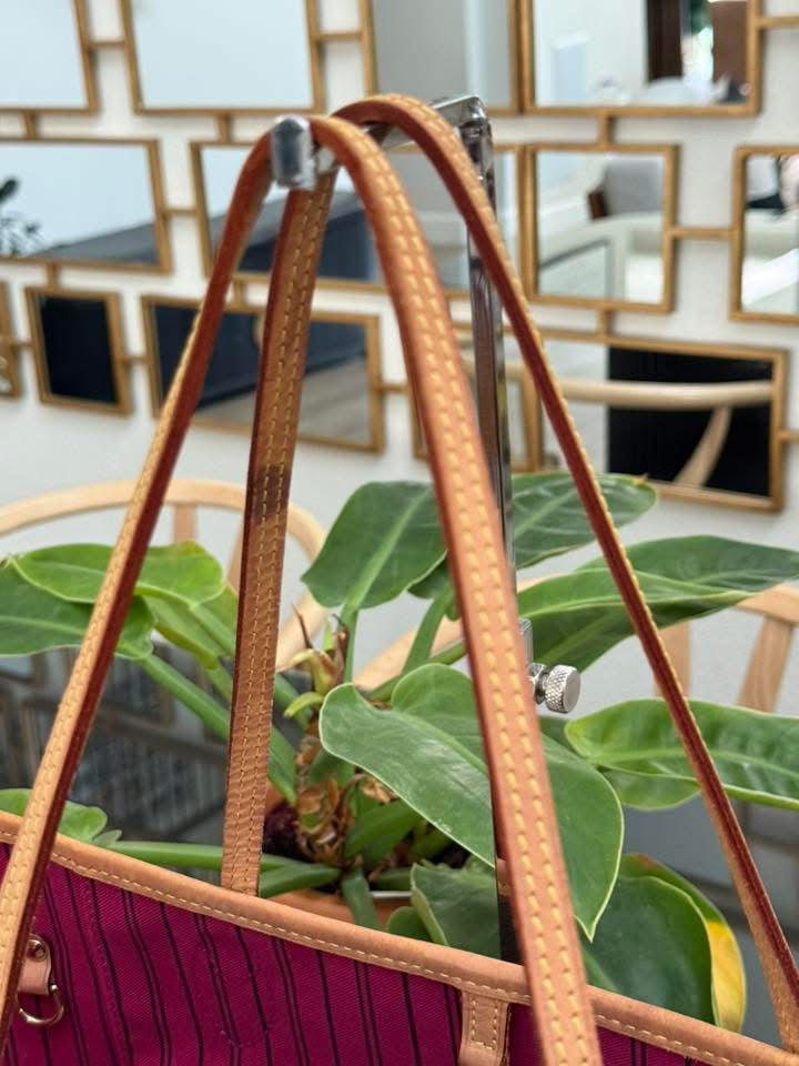 Neverfull MM Monogram in Peony with Dustbag and Insert organizer π
Year: 2020
