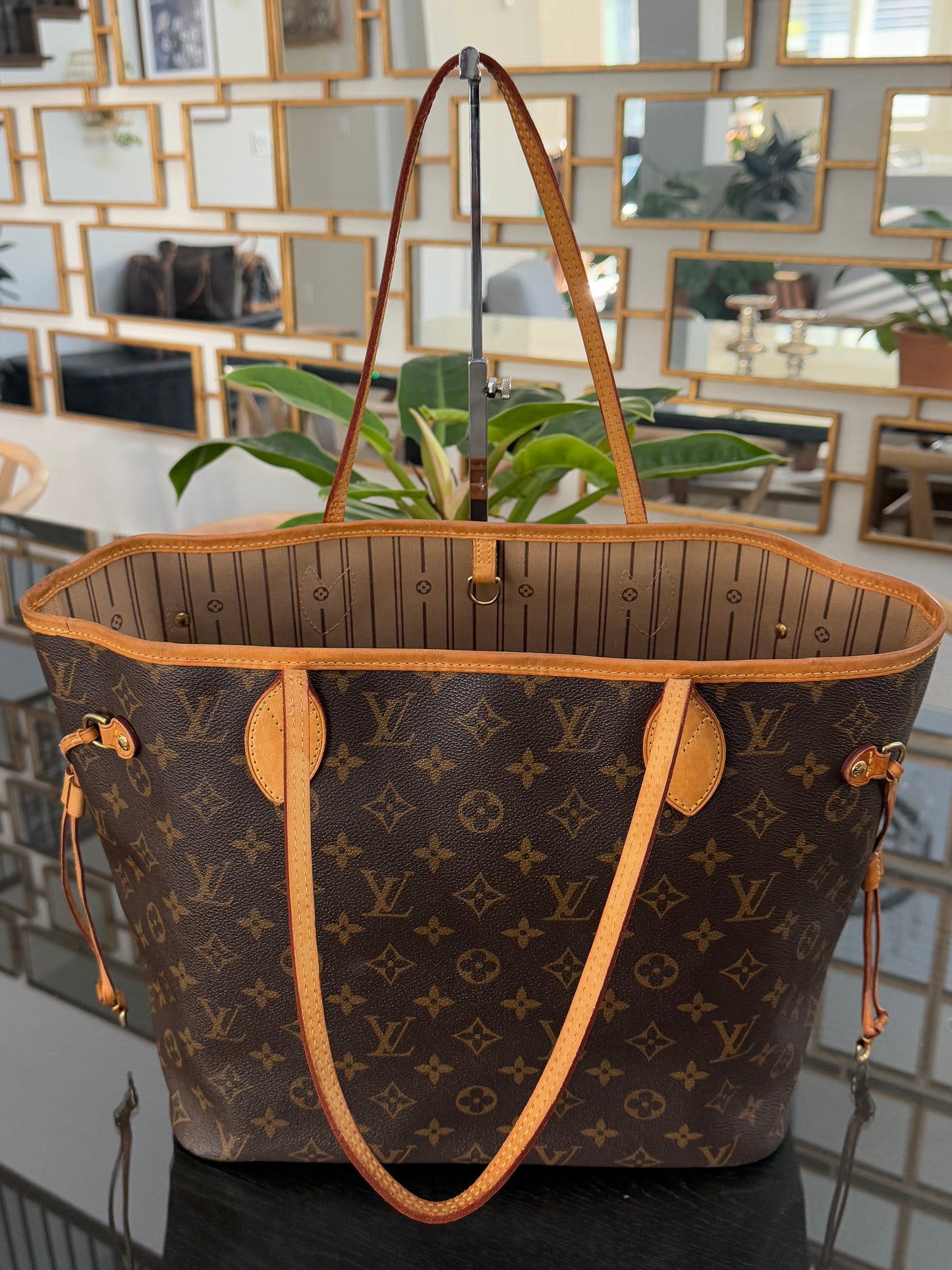 Neverfull MM with Dustbag and Insert Organizer -๐๏ธ Year: 2011