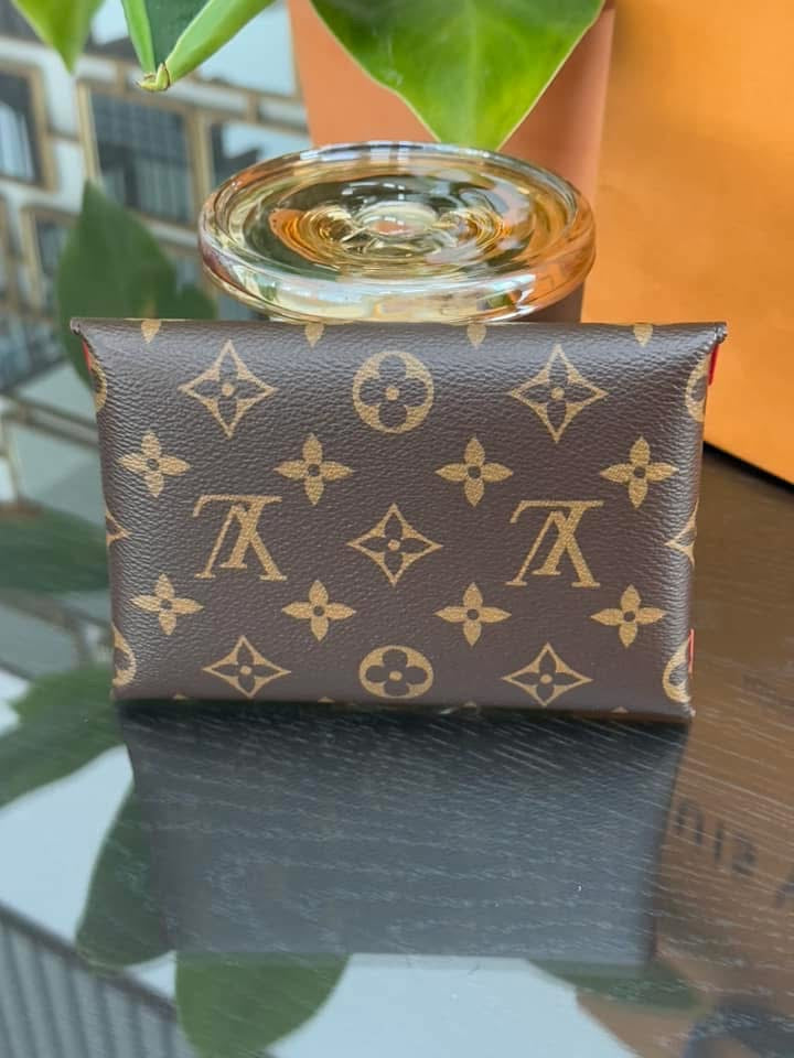 Kirigami Medium Pouch - Microchip