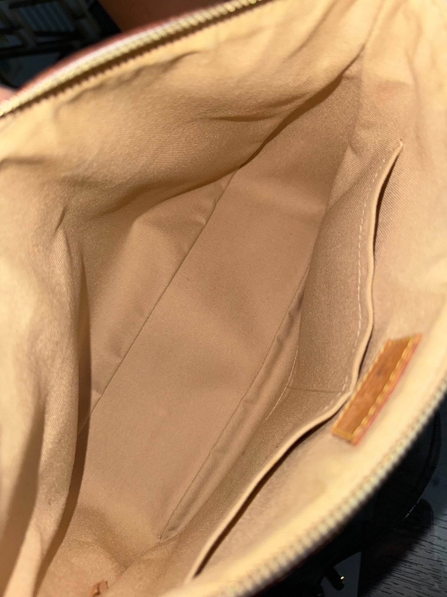 Siracusa PM Crossbody - ๐
Year: 2011