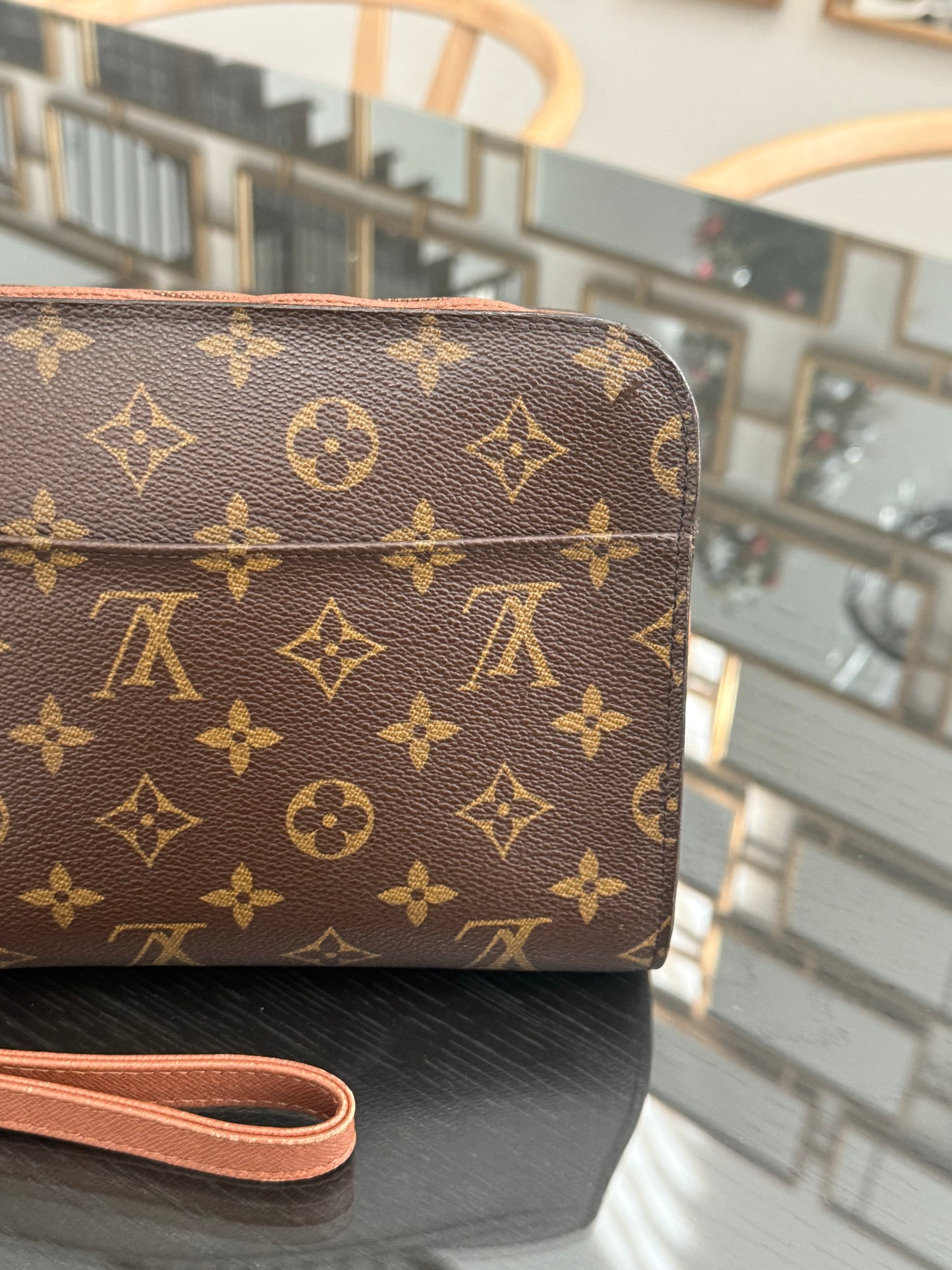 Orsay Clutch
๐๏ธ Year: 1995
