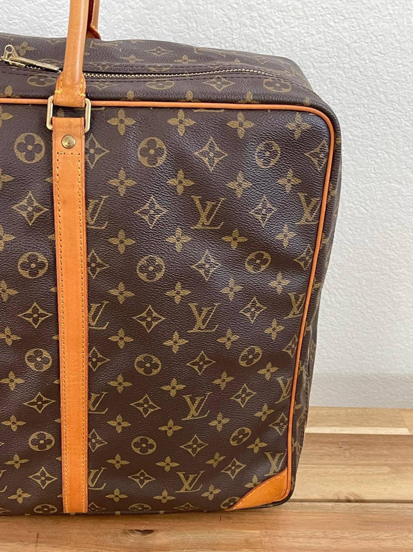 Sirius 50 Soft Suitcase Luggage - π
Year: 1994