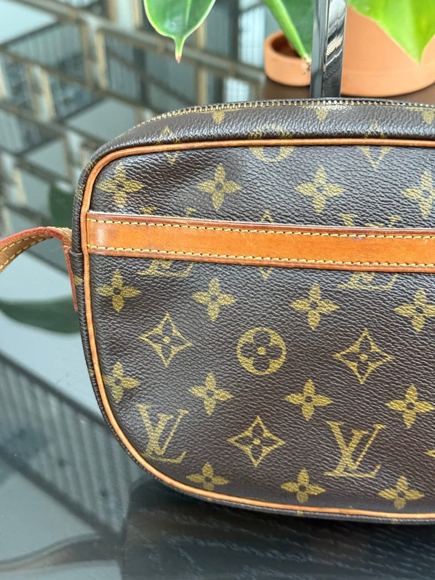 Jeaunefille PM Crossbody - π
Year: 1995