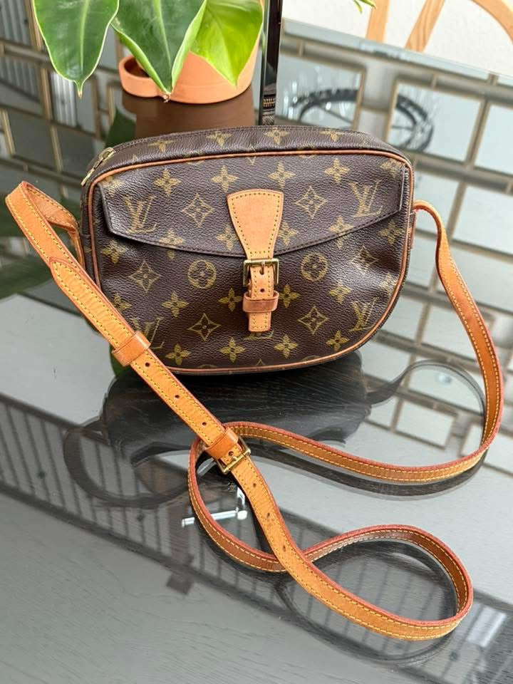 Jeaunefille PM Crossbody - π
Year: 1995