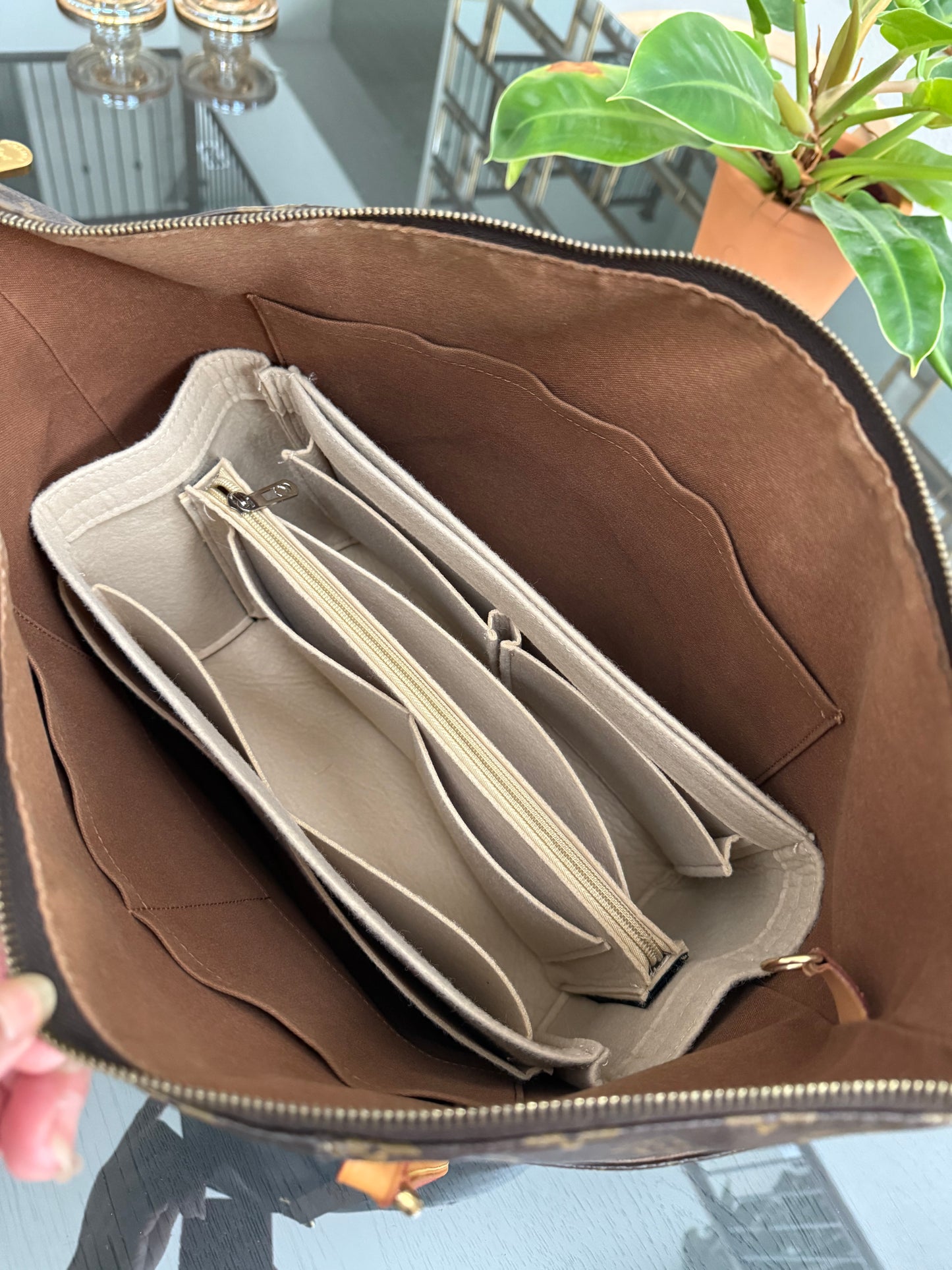 Totally GM with Dustbag and Insert Organizer ๐๏ธ Year: 2010