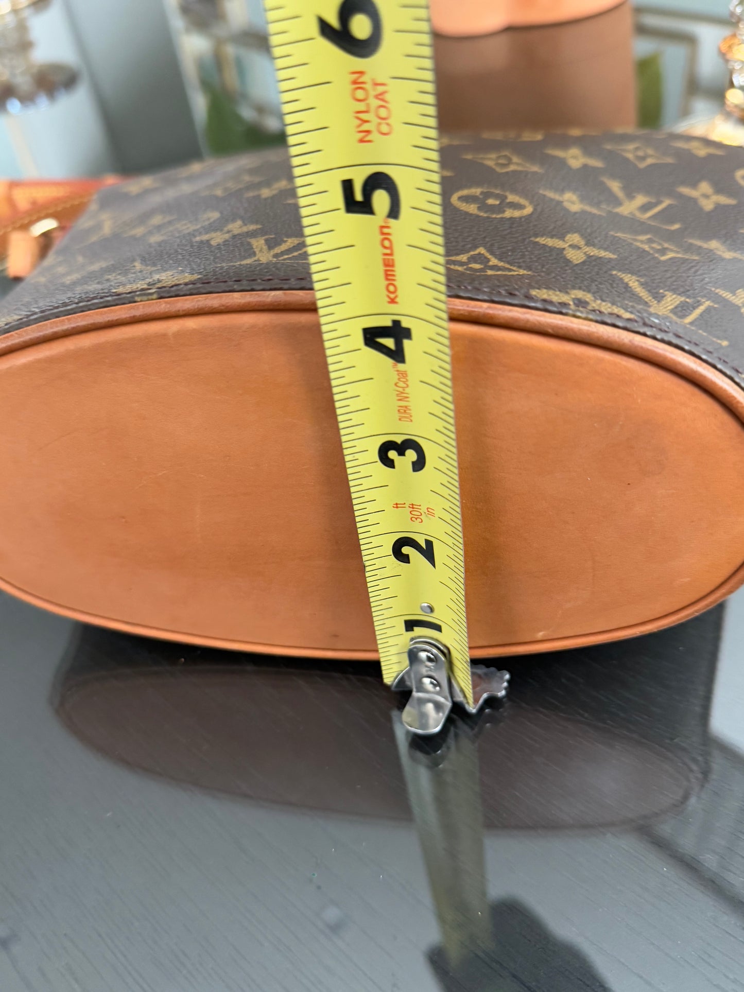 Drouot Crossbody -
π
Year: 2001