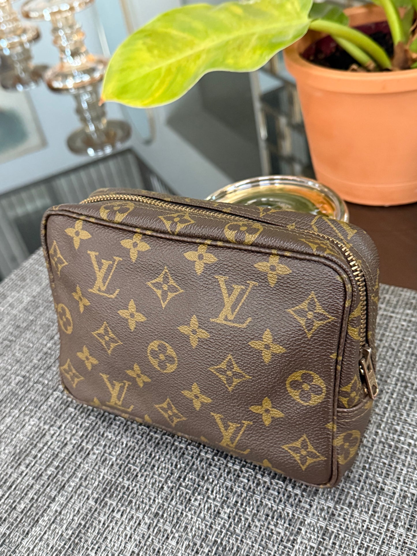 Trousse 18 -Pre Date Code