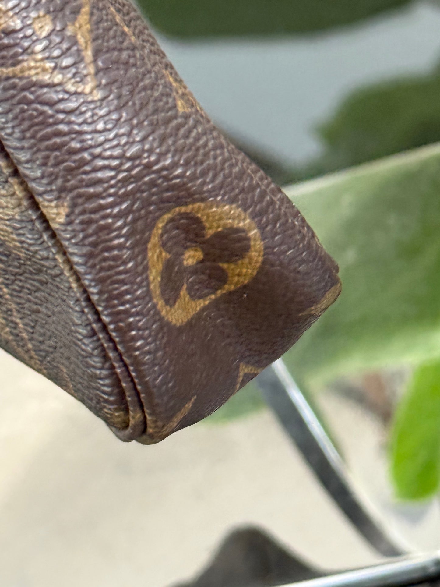 Pochette Accessories - ๐
Year: 2002
