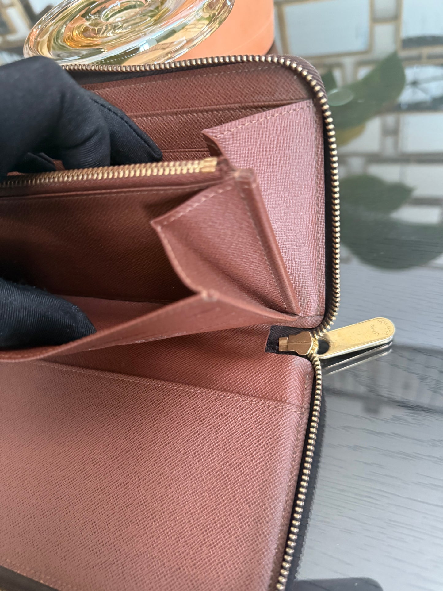 Monogram Zippy Wallet Organizer with box and Paper bag 🗓️ Year: 2017