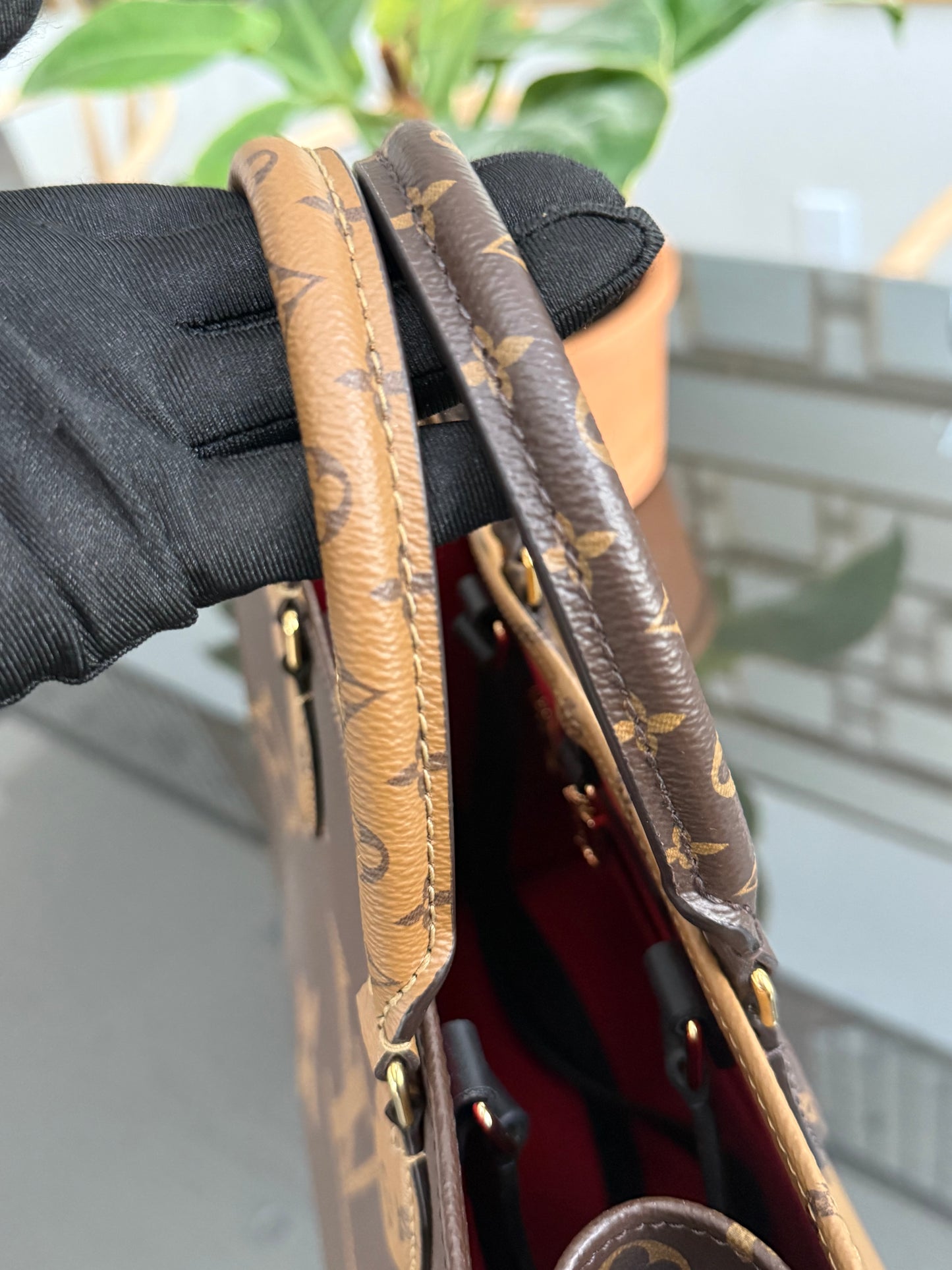 On The Go MM in Monogram with Dustbag -Microchip