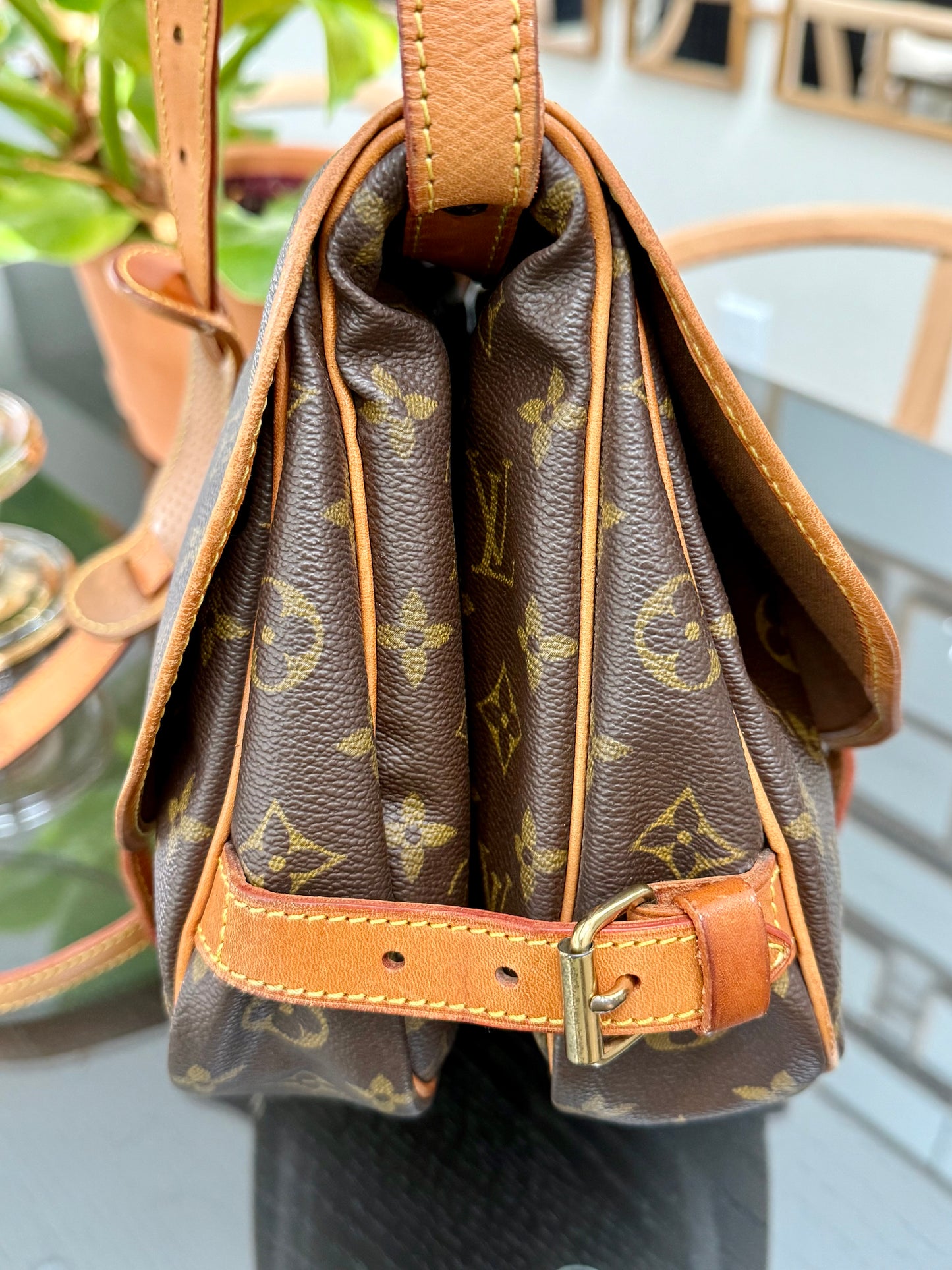 Saumur 30 Crossbody -Year: 1994