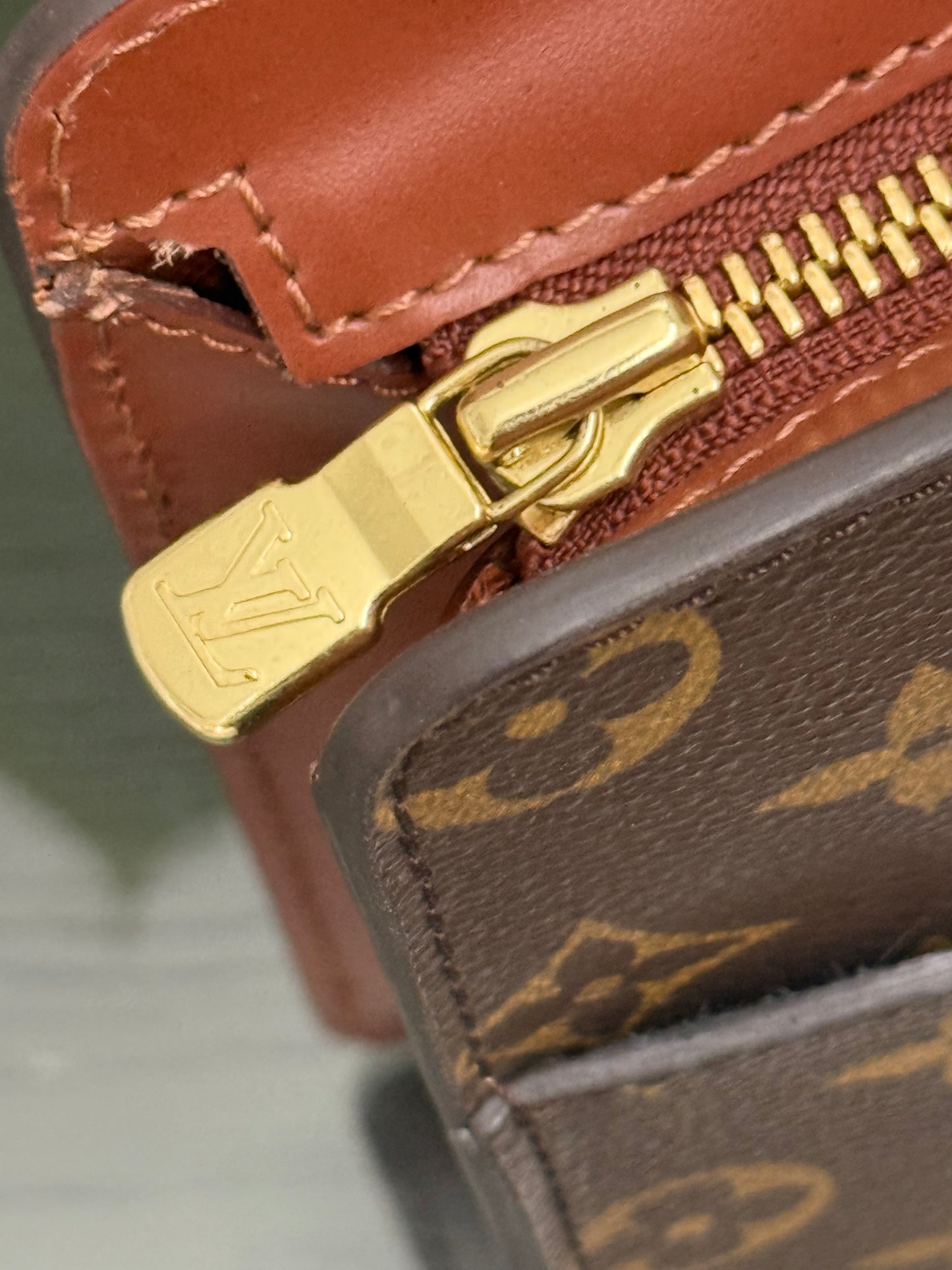 Pochette Homme Clutch-🗓️ Year: 1999