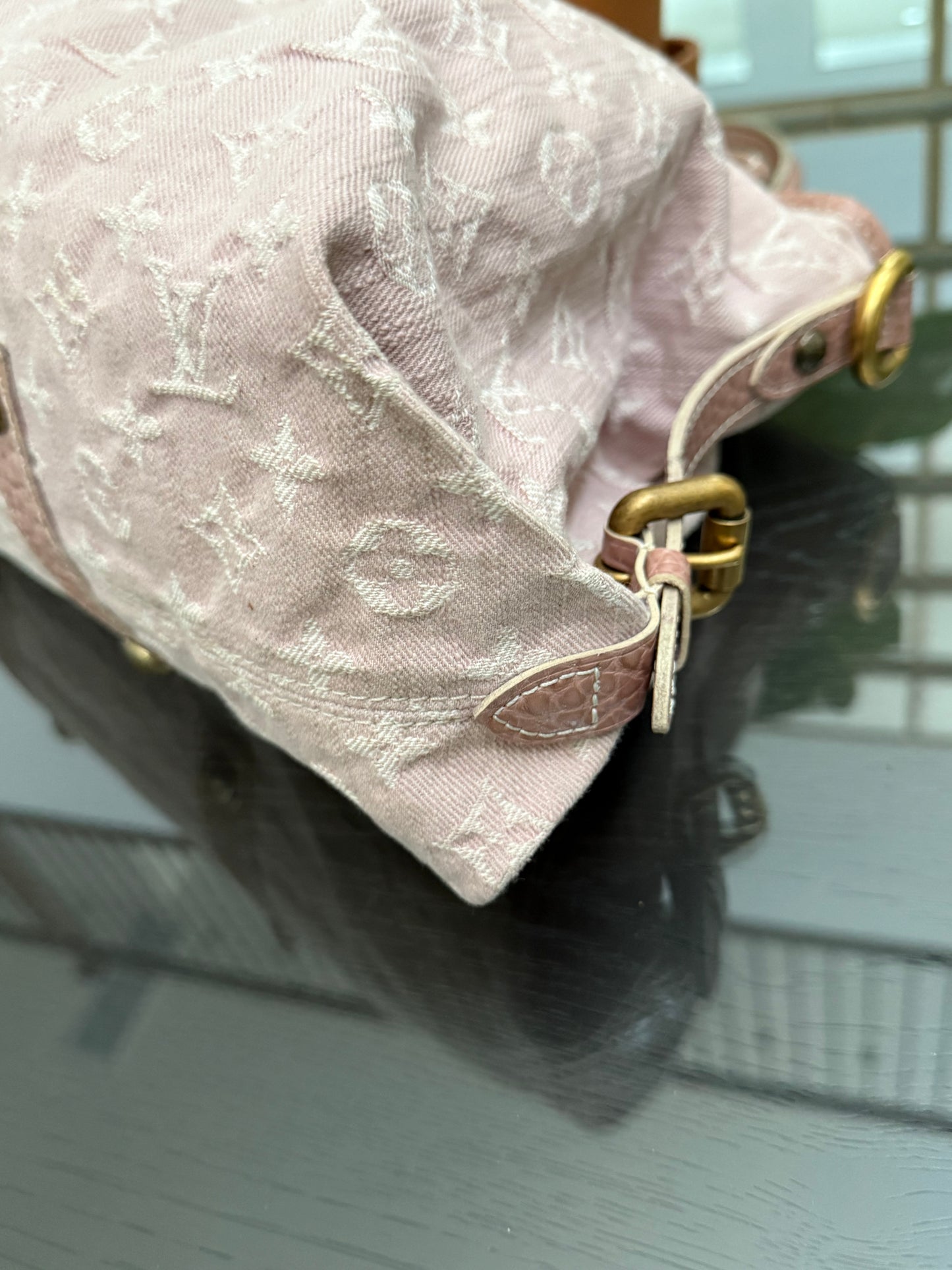 Denim Neo Cabby MM in Rose Pink 🗓️ Year: 2009