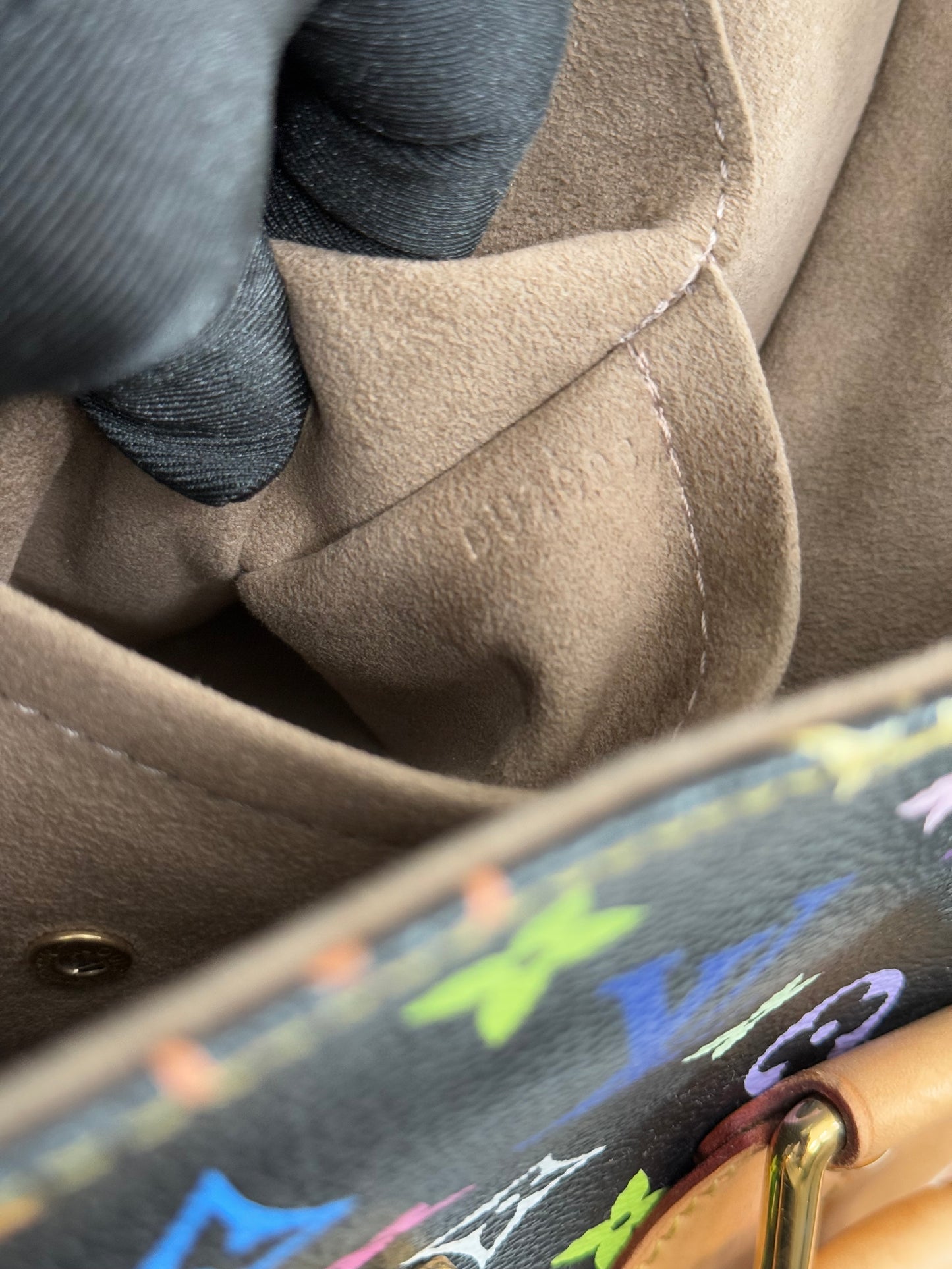 Multicolor Beverly GM with Dustbag ๐
Year: 2000