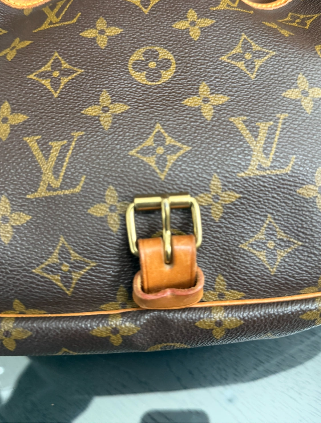 Saumur 30 Crossbody - Year: 1996
