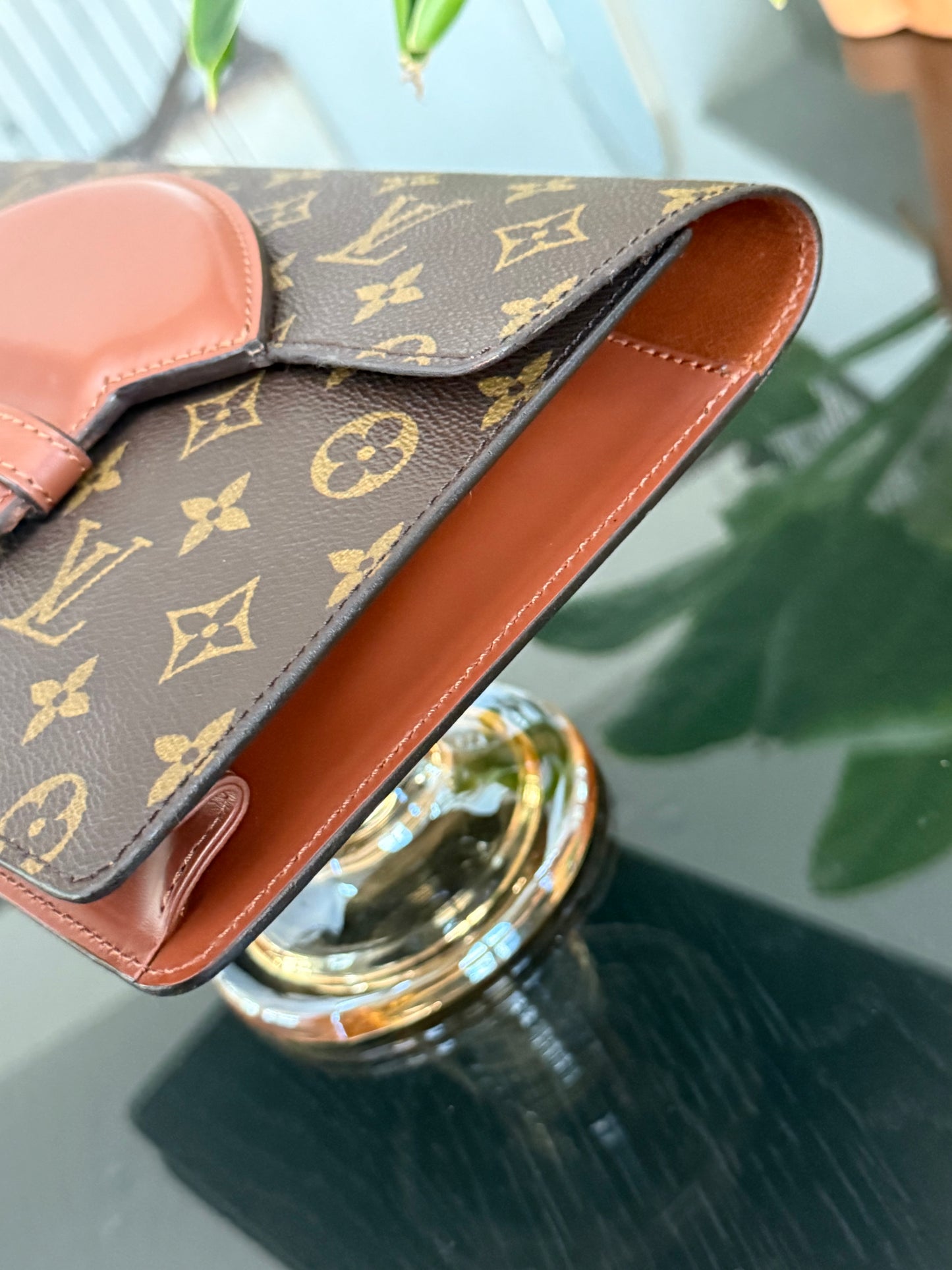 Chaillot Clutch w/ Dustbag 🗓️ Year: 1987