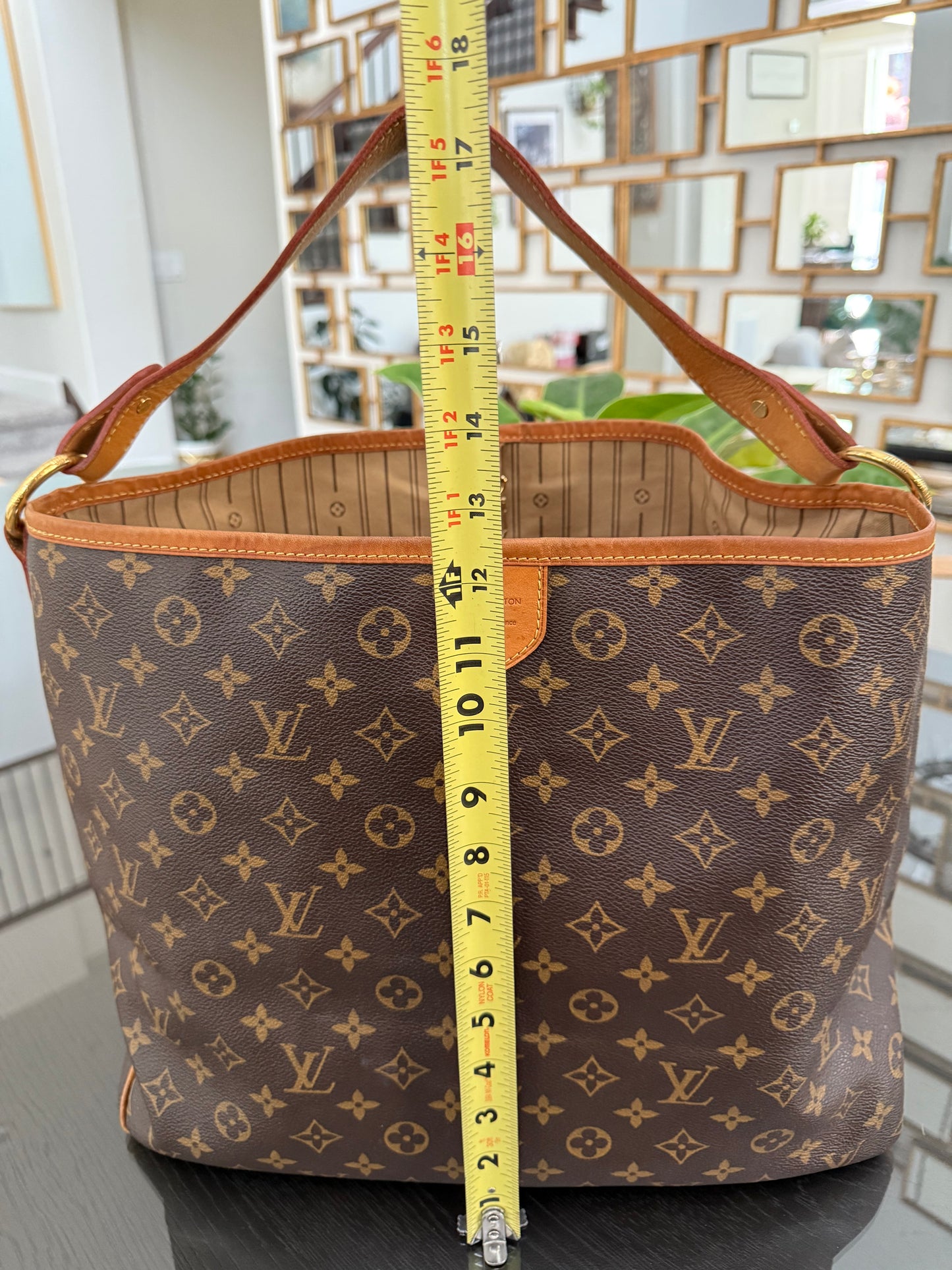 Delightful MM with Dustbag and Insert organizer π
Year: 2011