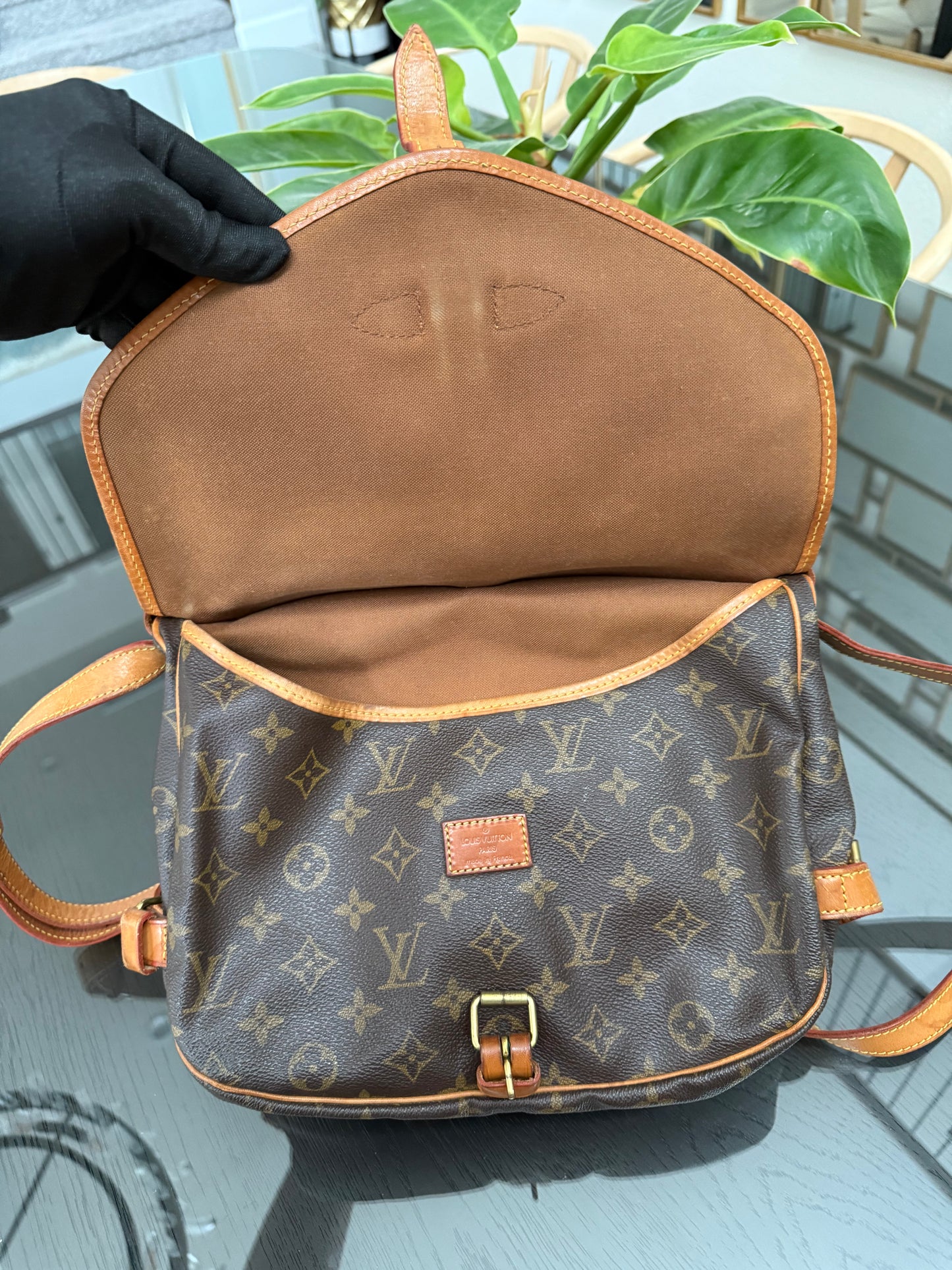 Saumur 30 Crossbody -๐๏ธ Year: 1992