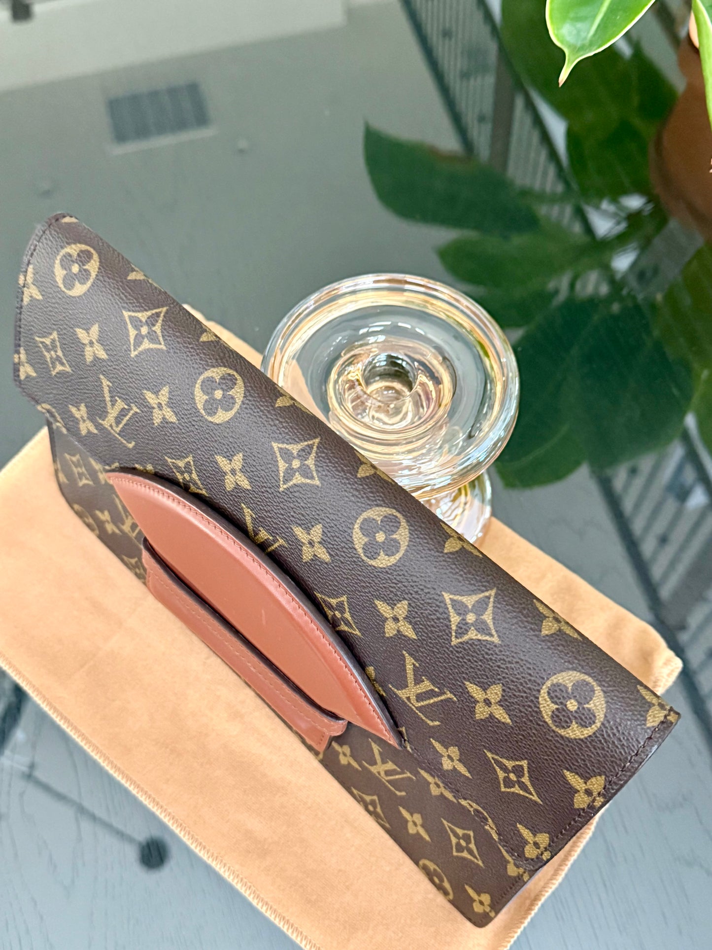 Chaillot Clutch w/ Dustbag 🗓️ Year: 1987