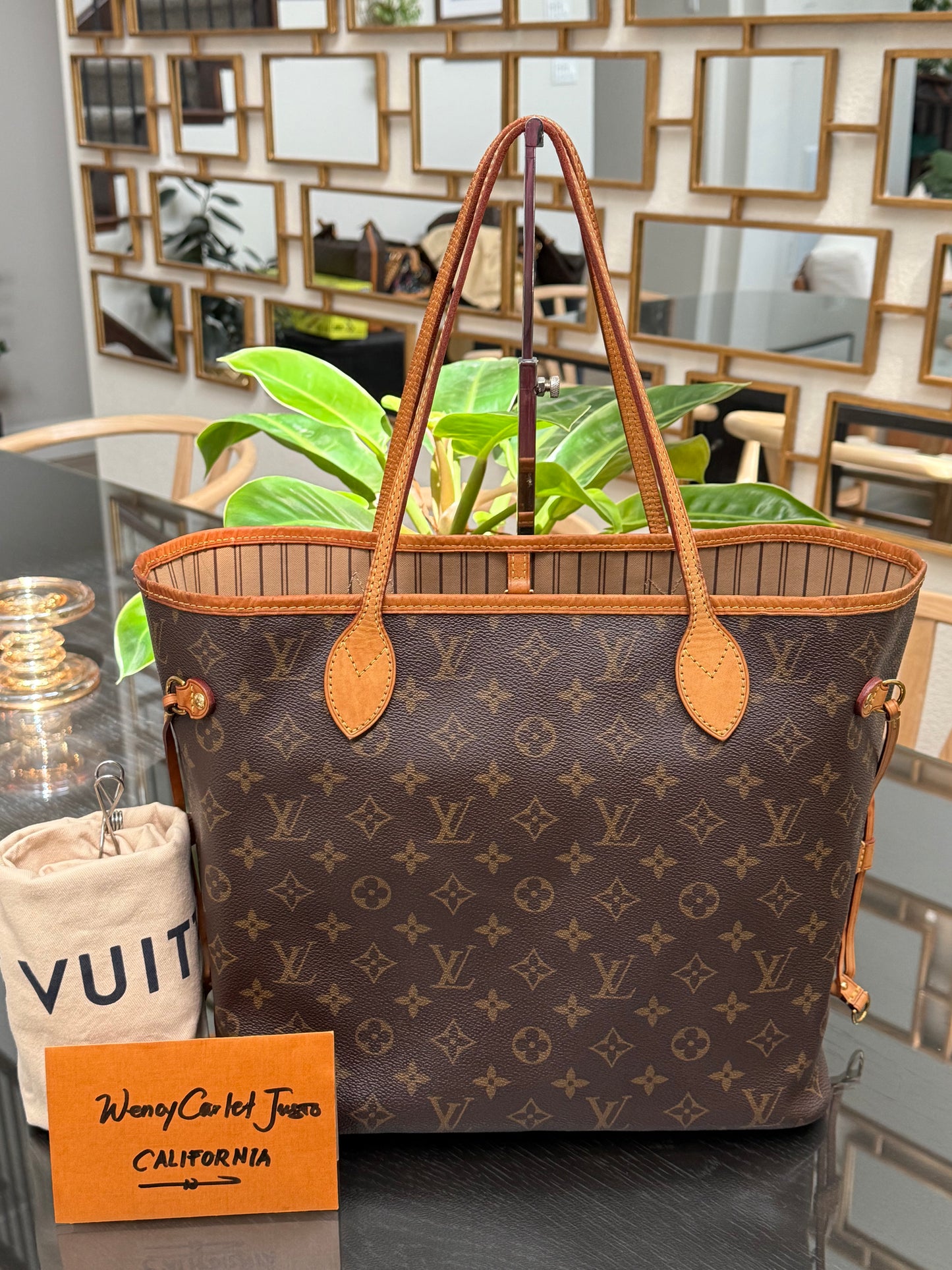 Neverfull MM with Dustbag ๐
Year: 2016