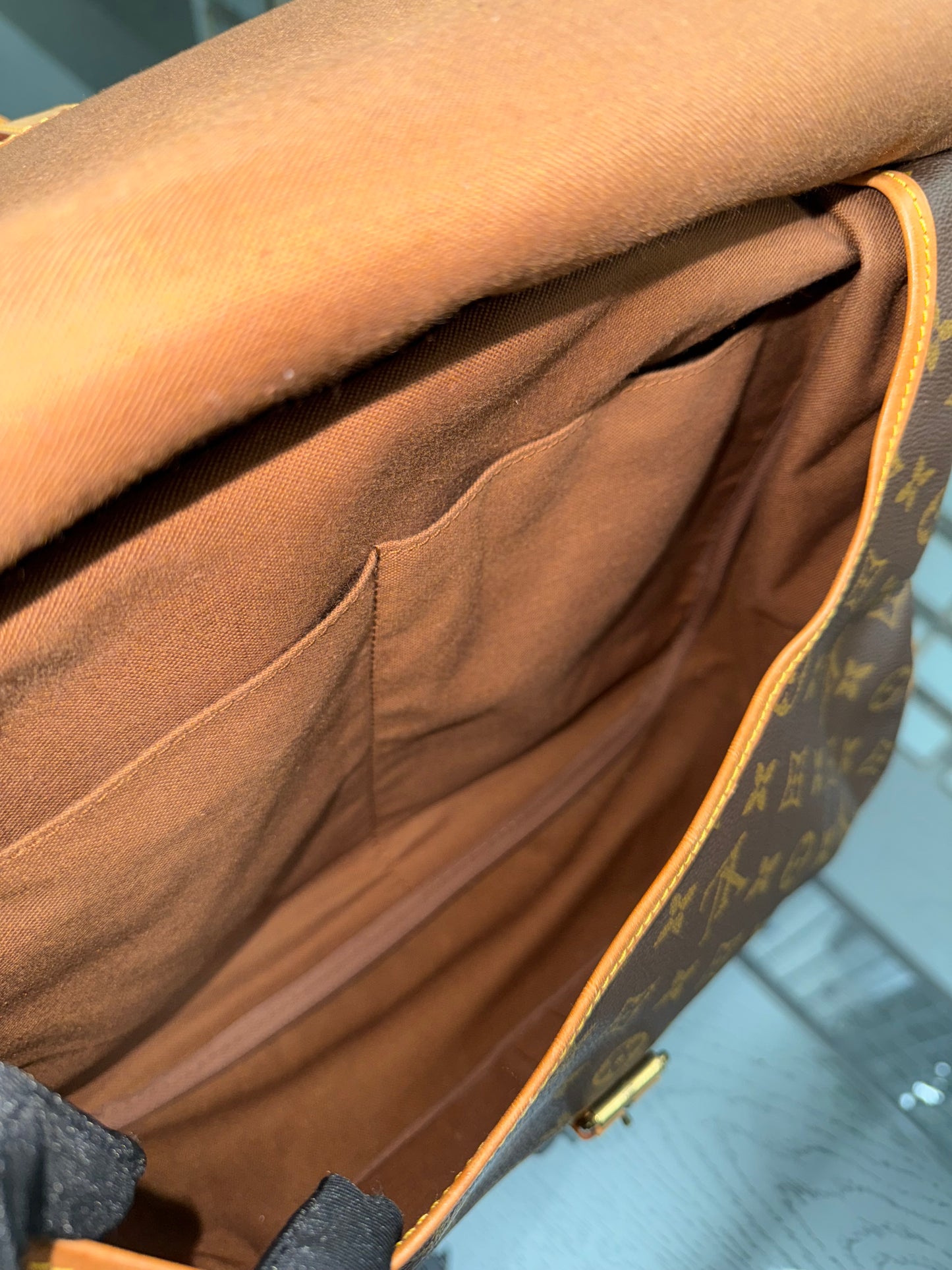 Saumur 35 Crossbody -๐๏ธ Year: 1992