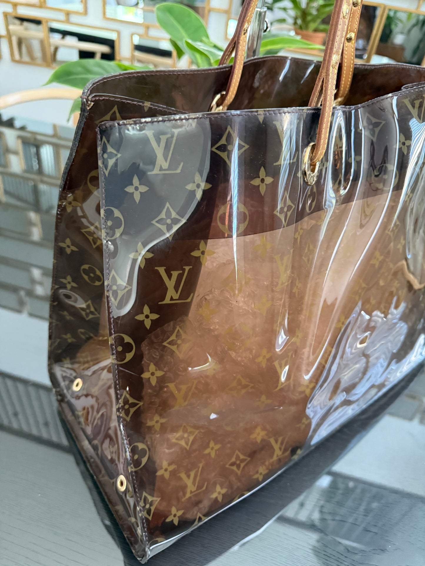 Clear Monogram Vinyl Cabas Cruise GM Tote- ๐
Year: 2000