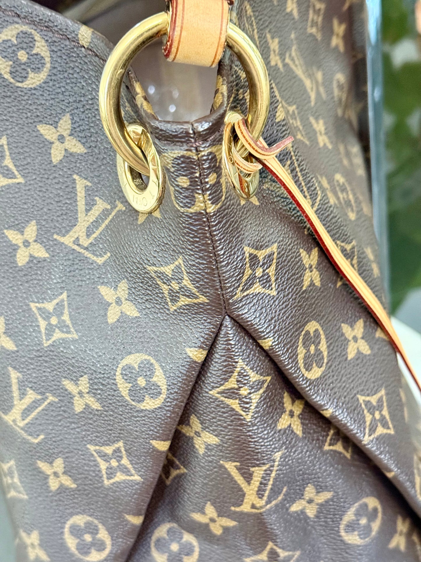 Artsy MM with Dustbag and Insert Organizer - ๐
Year: 2010
