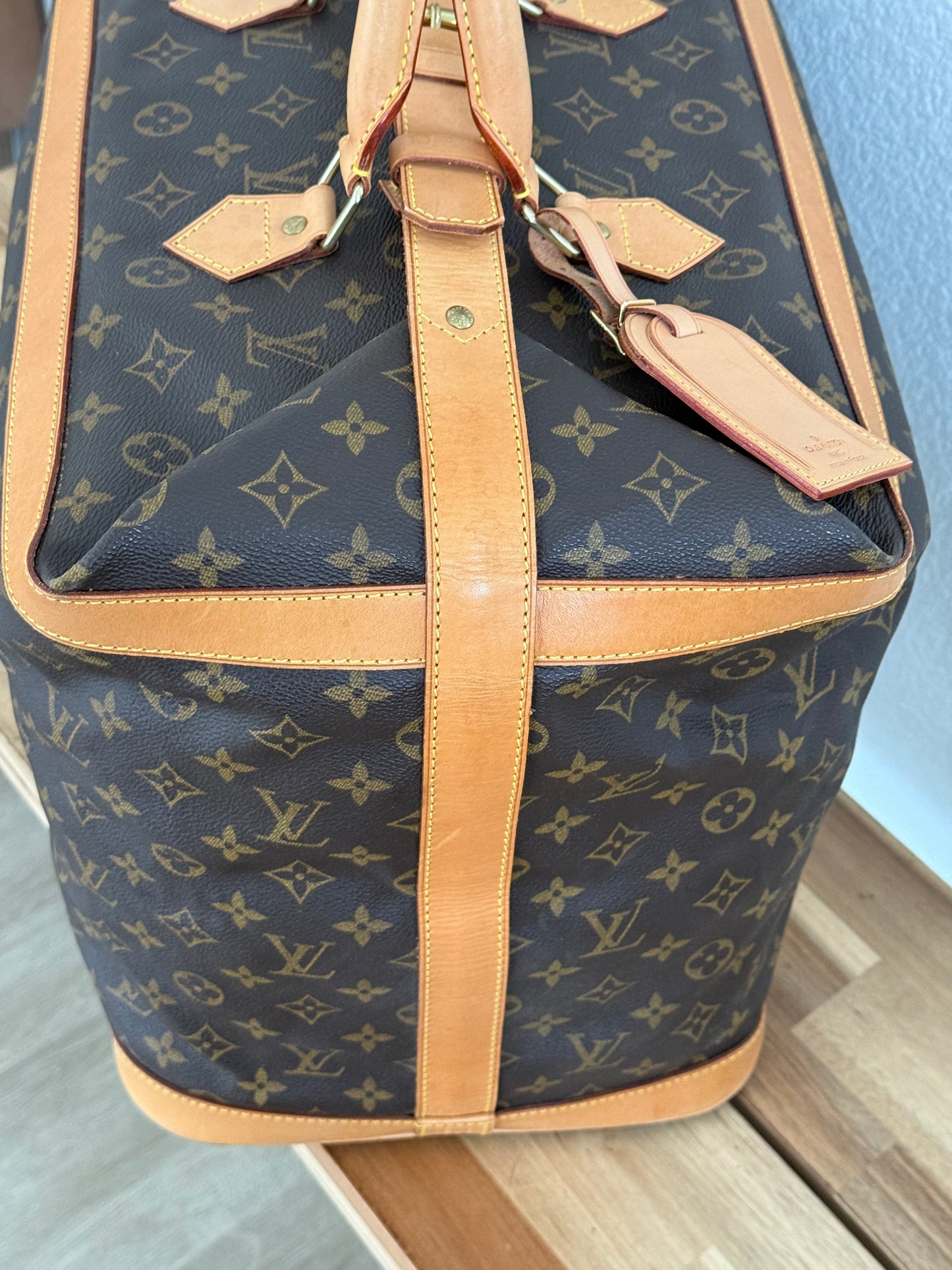 Cruiser 45 with Luggage tag and poignet ποΈ Year: 1999