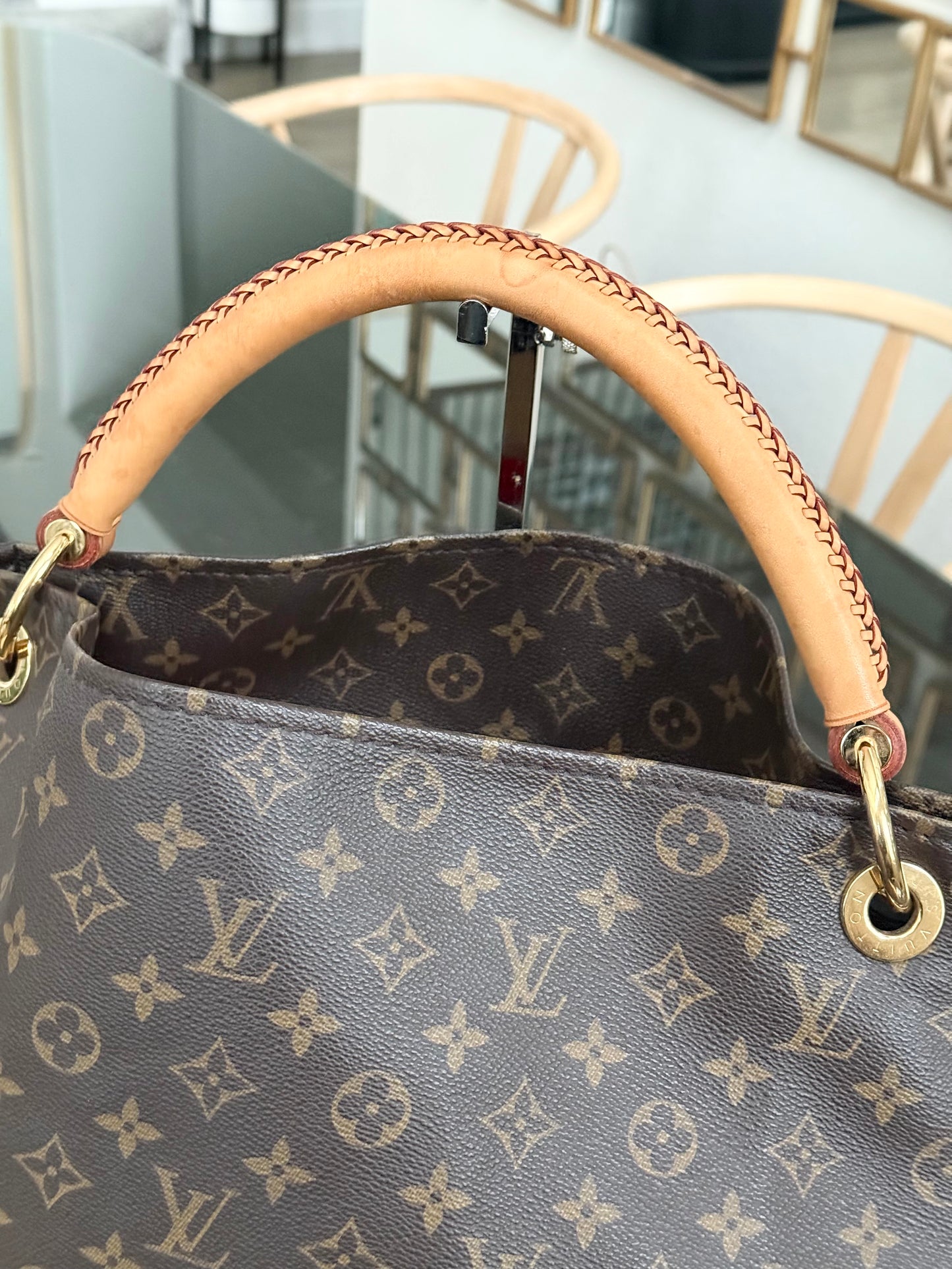 Artsy MM with Dustbag and Insert Organizer - ๐
Year: 2010
