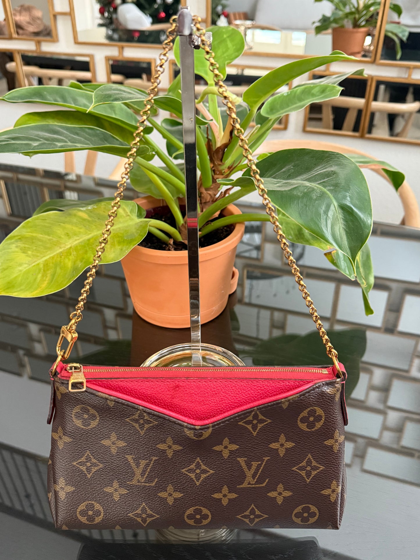 Pallas Clutch w/ Box and Dustbag - ๐๏ธ Year: 2016