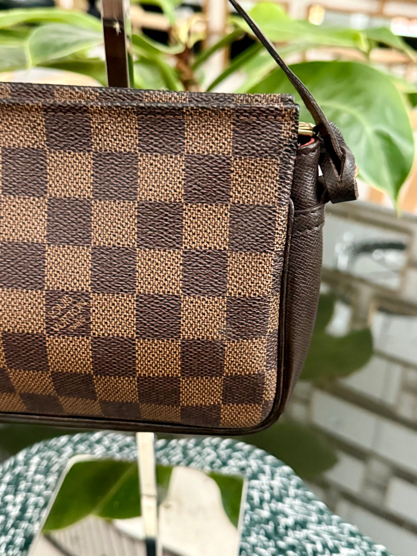 Damier Ebene Trousse Pochette with Insert Organizer - ๐
Year: 1998
