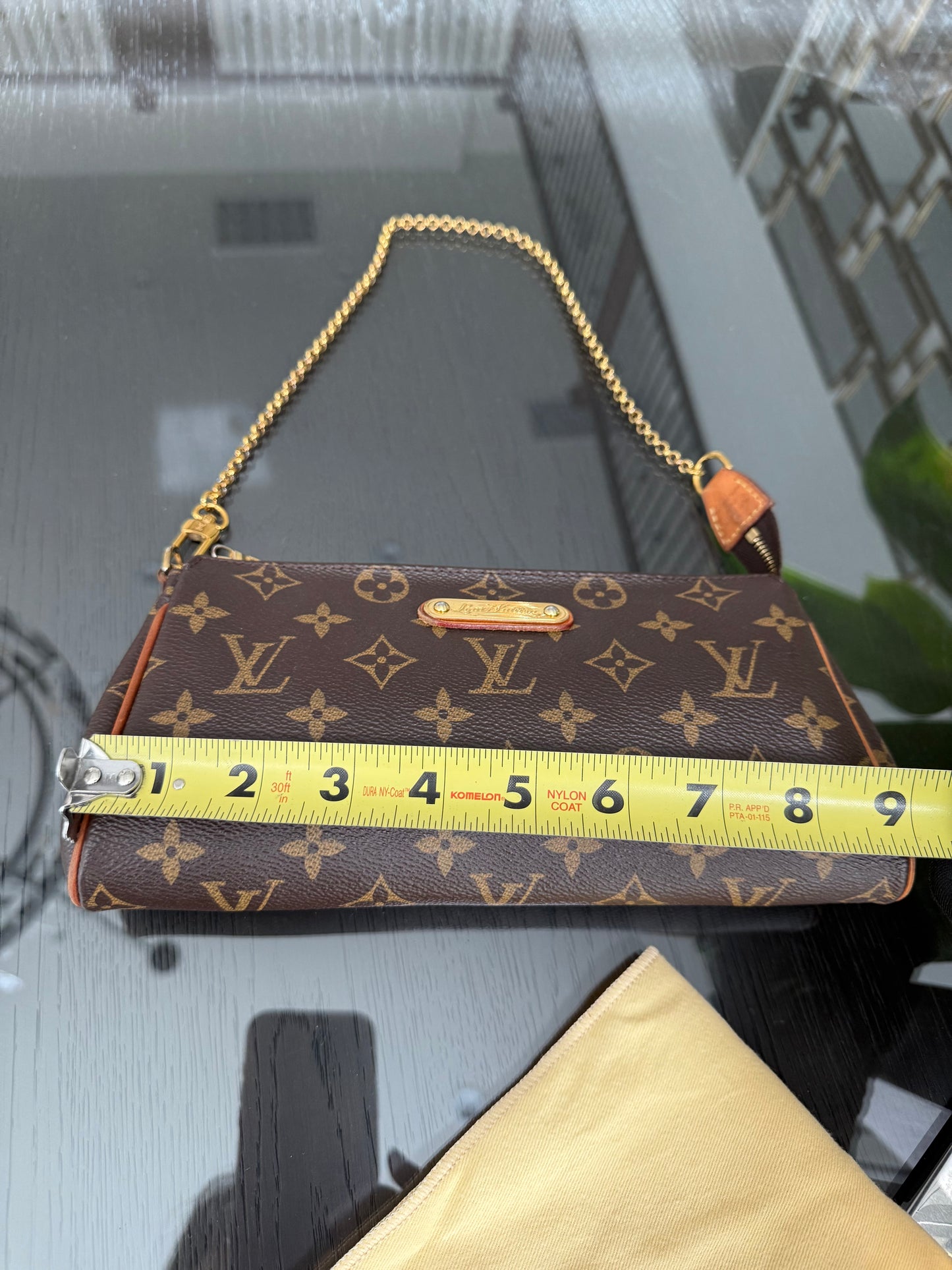 Eva Clutch Crossbody with Dustbag and Box🗓️ Year: 2015