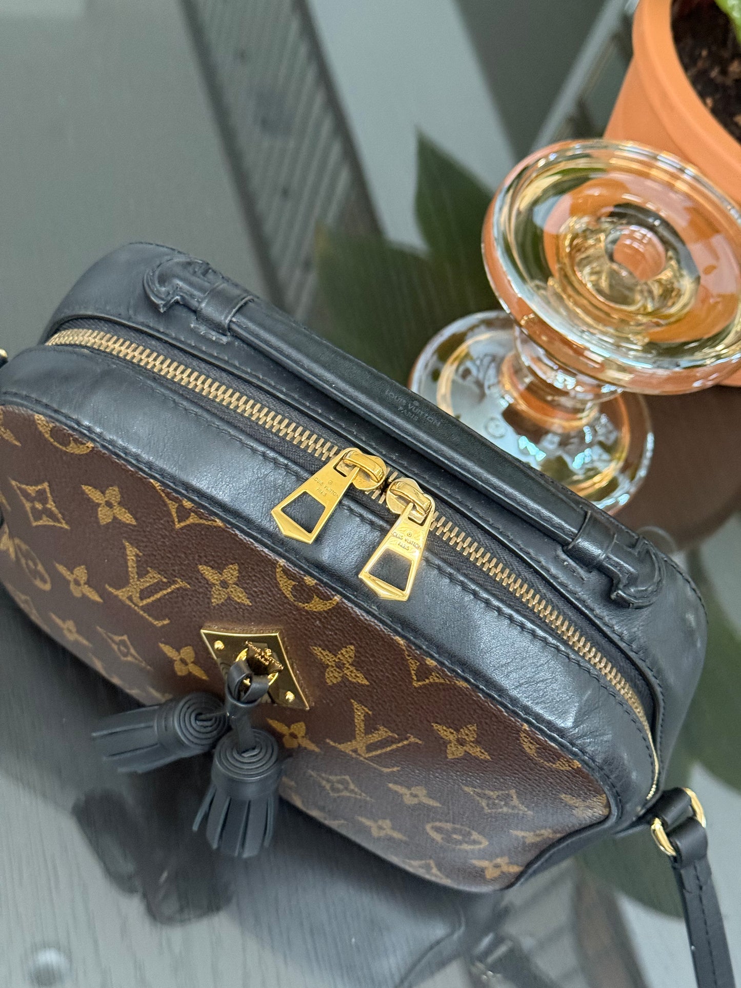 Saintonge Monogram Noir Crossbody -🗓️ Year: 2018