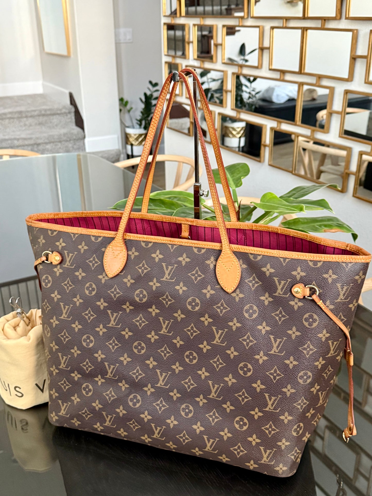 Neverfull GM in Peony with Dustbag 🗓️ Year: 2016