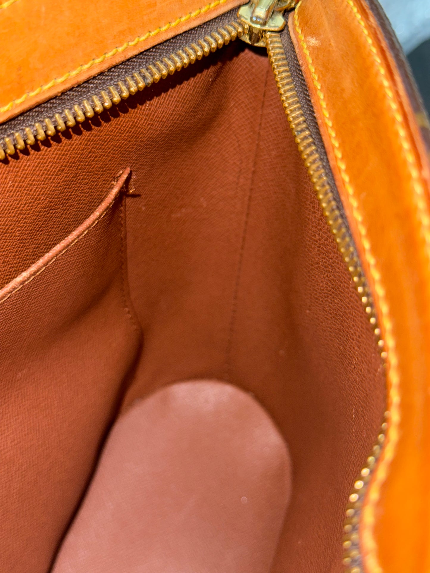 Drouot Crossbody
π
Year: 1996