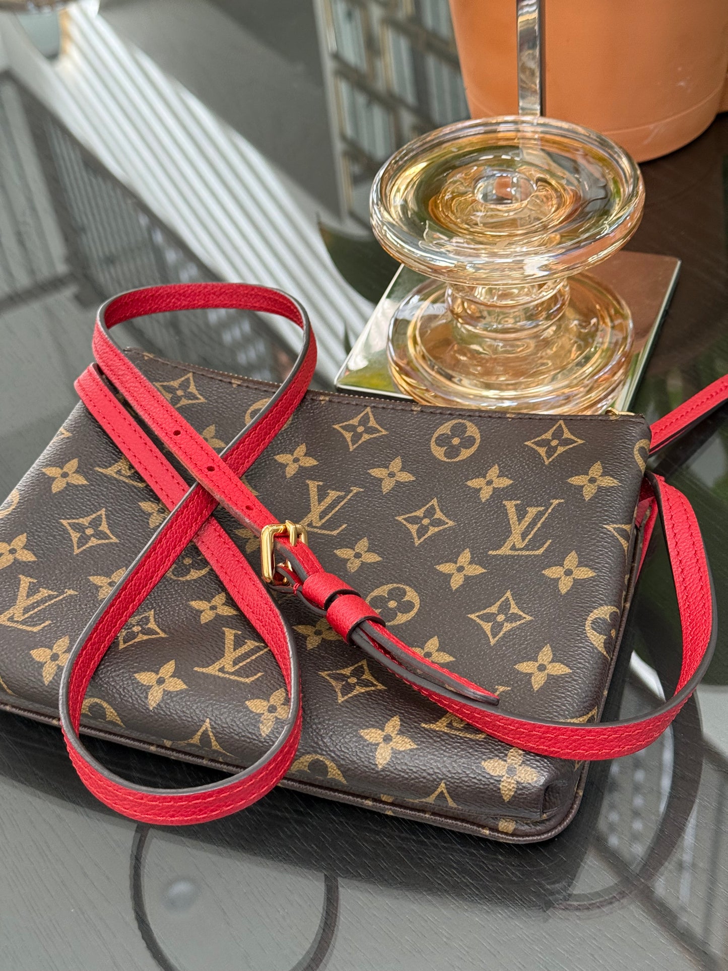Twice Pochette in Cerise Red with Dustbag -π
Year: 2015