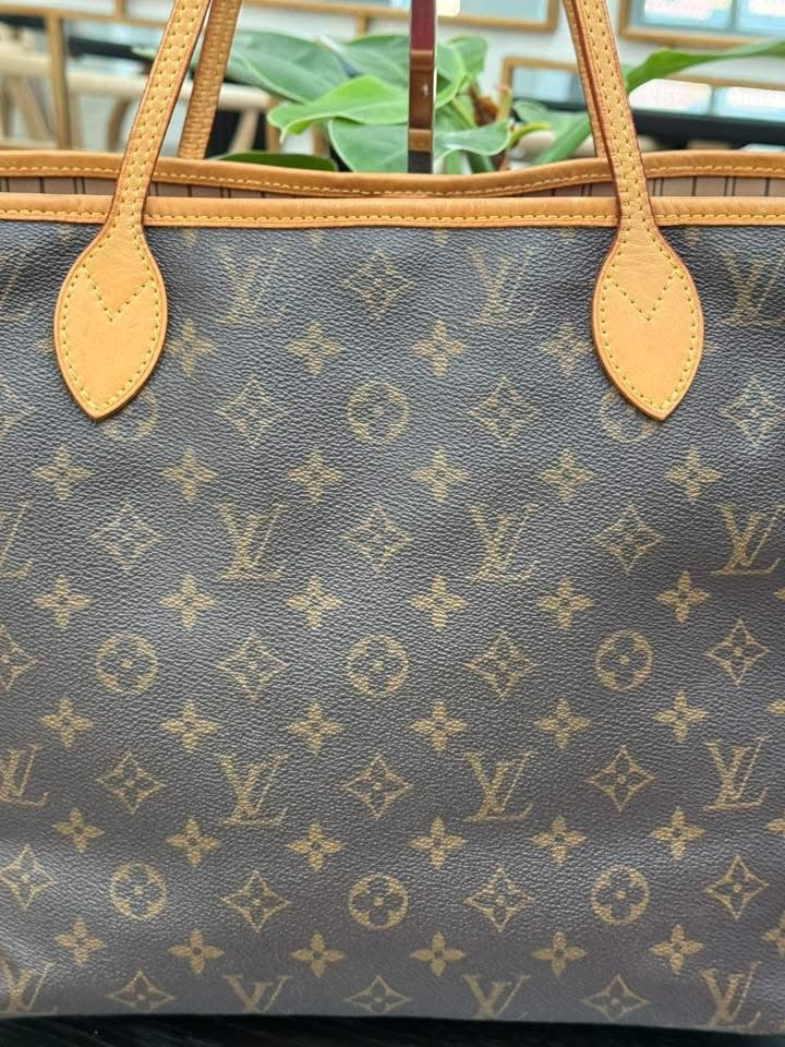 Neverfull MM with Dustbag π
Year: 2007