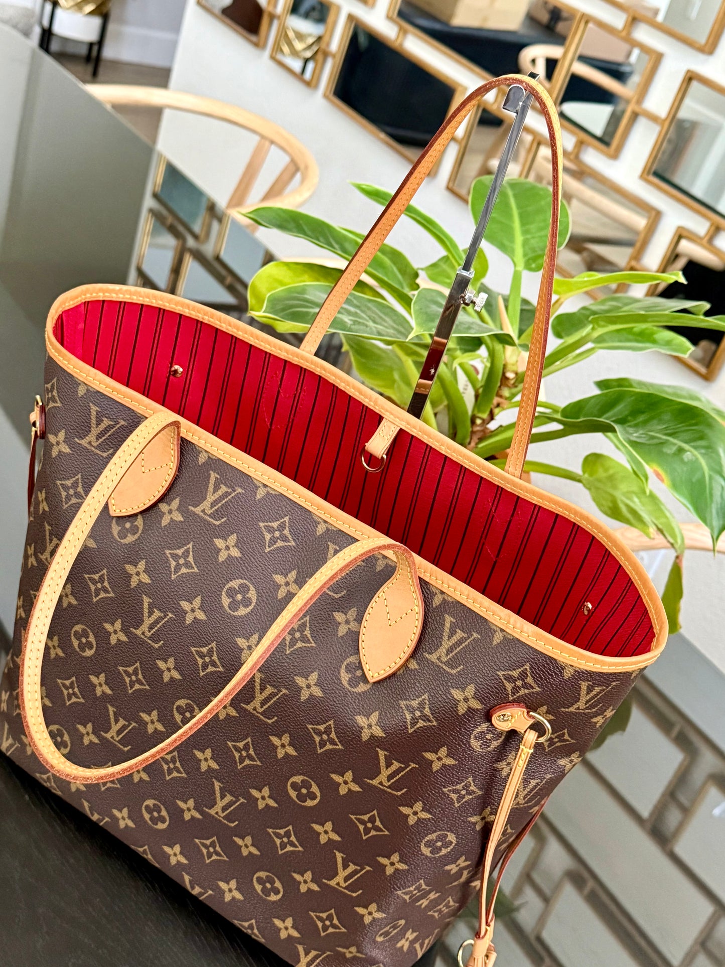 Neverfull MM in Monogram Cerise Interior with Dustbag 🗓️ Year: 2017