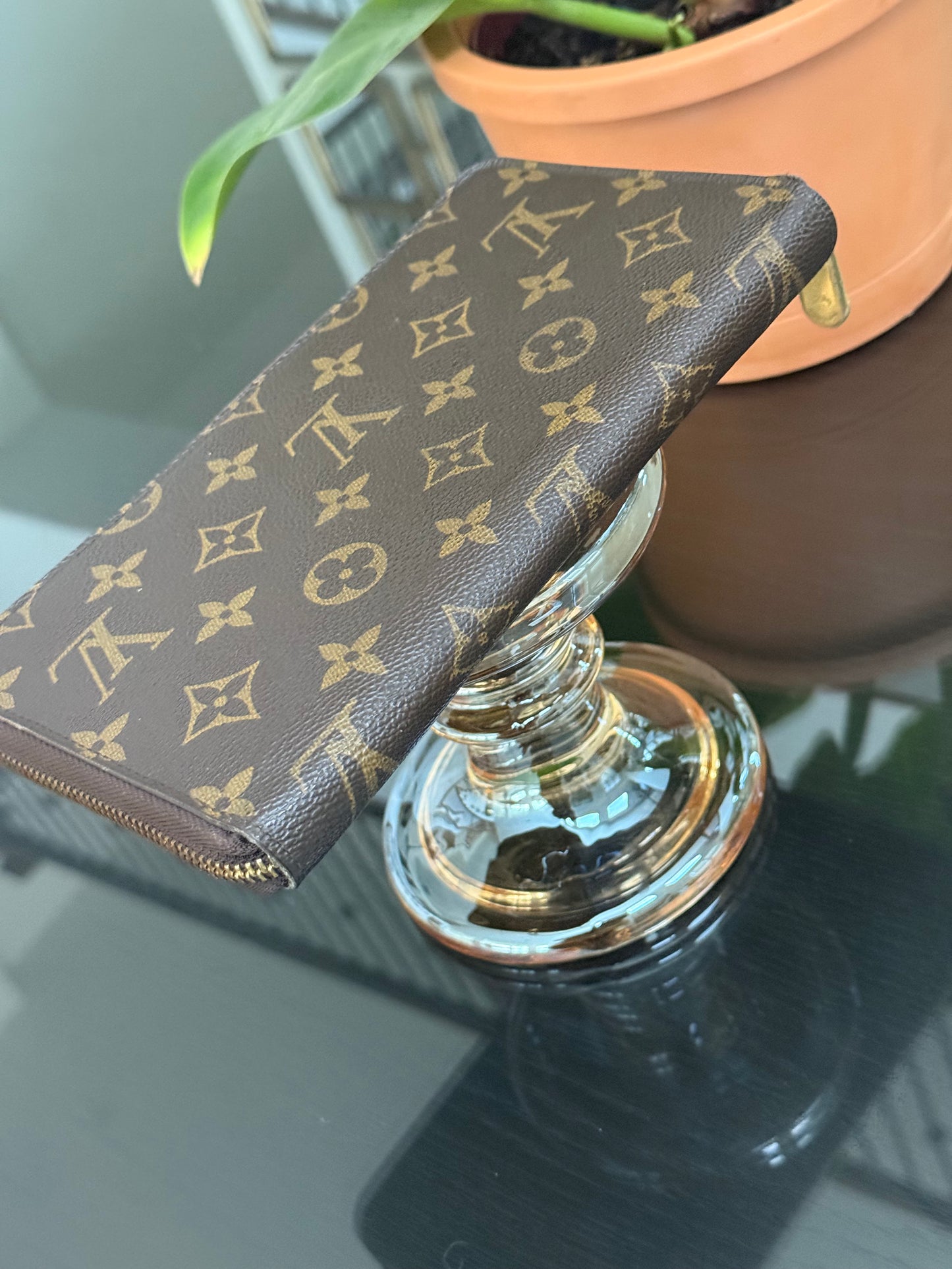 Monogram Zippy Wallet Organizer with box and Paper bag 🗓️ Year: 2017