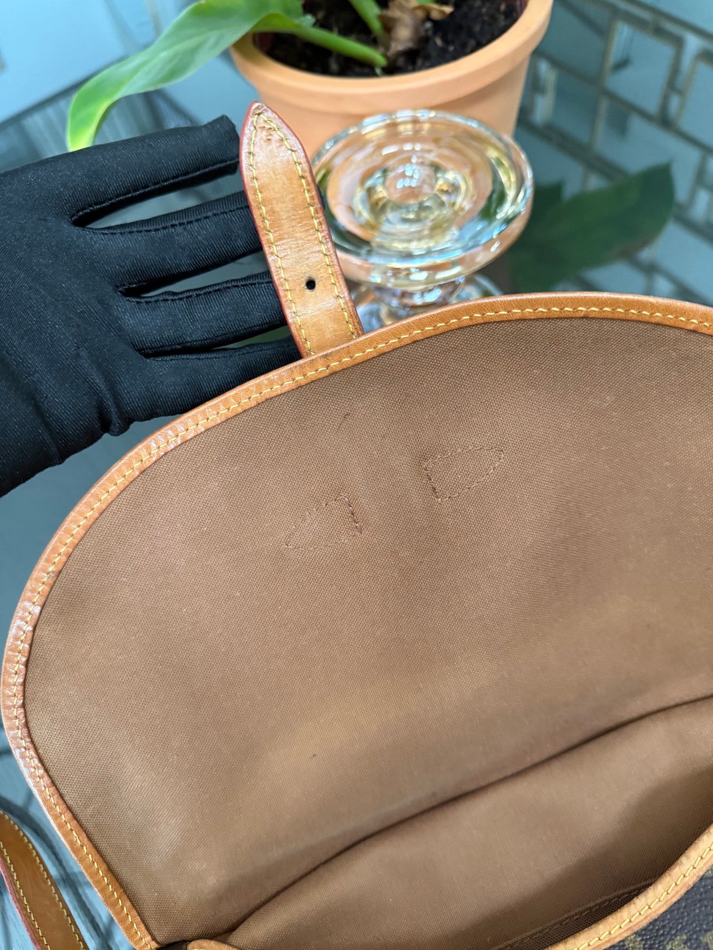 Saumur 30 Crossbody -๐๏ธ Year: 1992