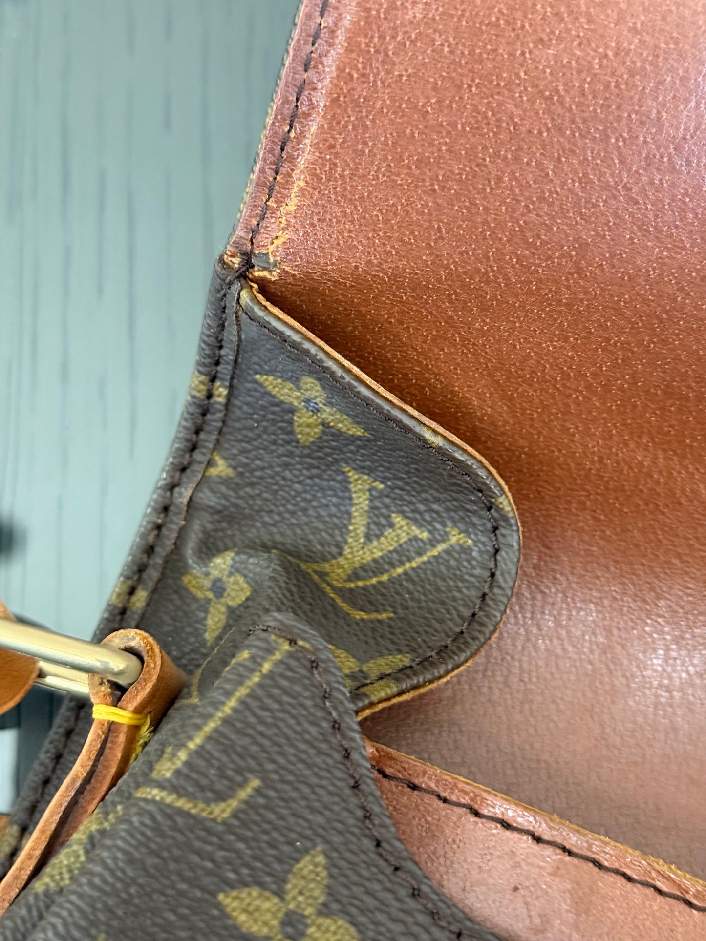 Cartouchiere GM Crossbody -🗓️ Year: 1982