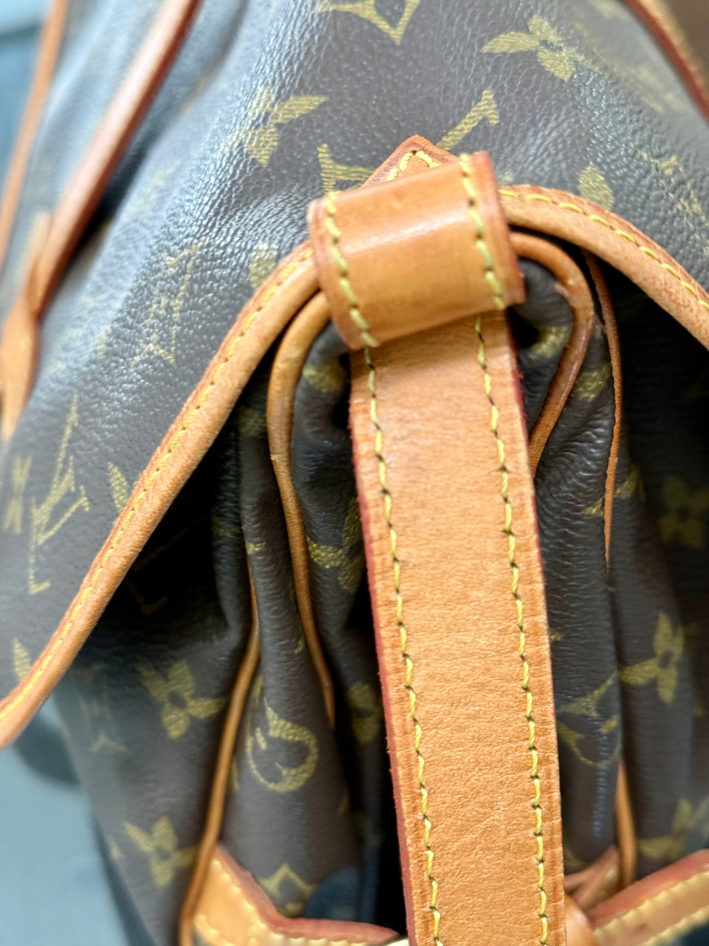 Saumur 30 Crossbody -Year: 1994