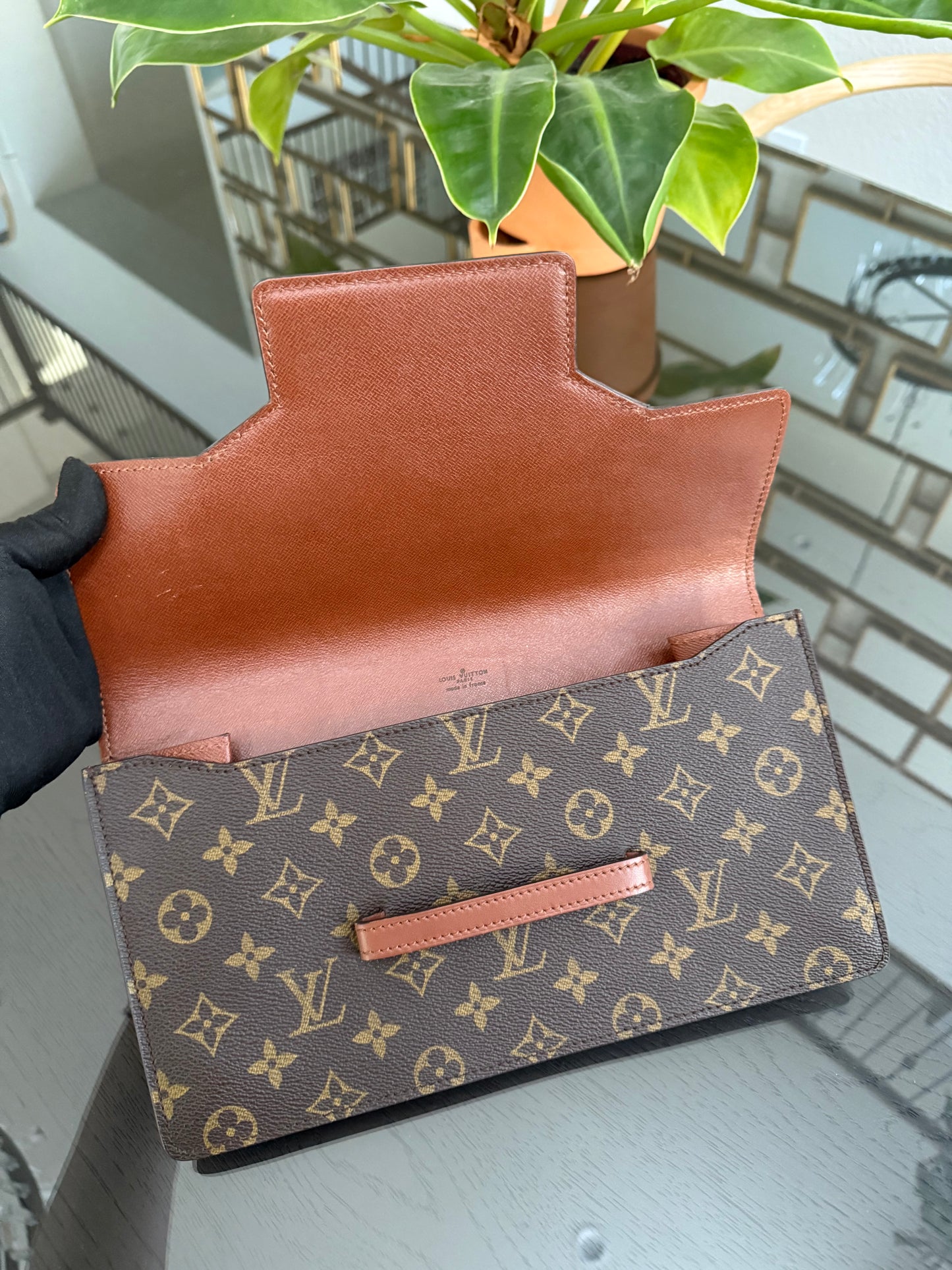 Chaillot Clutch w/ Dustbag 🗓️ Year: 1987