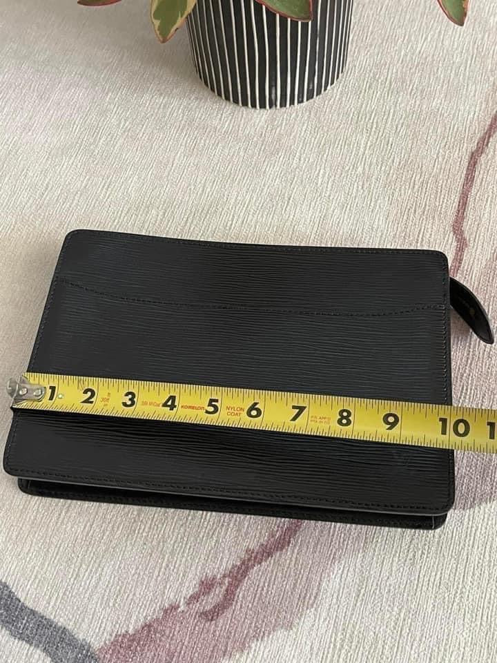 Pochette Homme Epi Converted to Crossbody -Year 1995