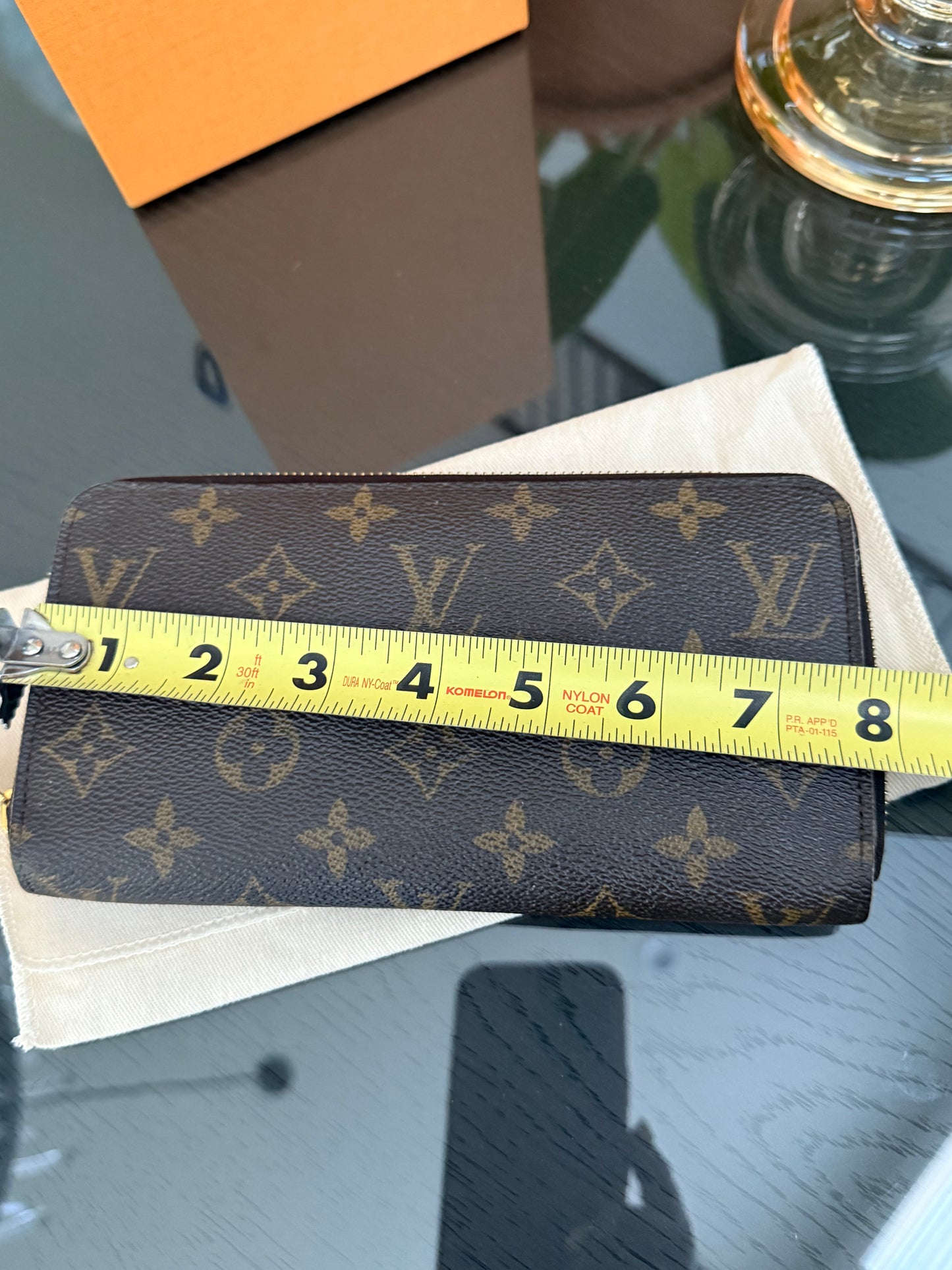 Zippy Long Wallet in Monogram with Dustbag and Box π
Year: 2009