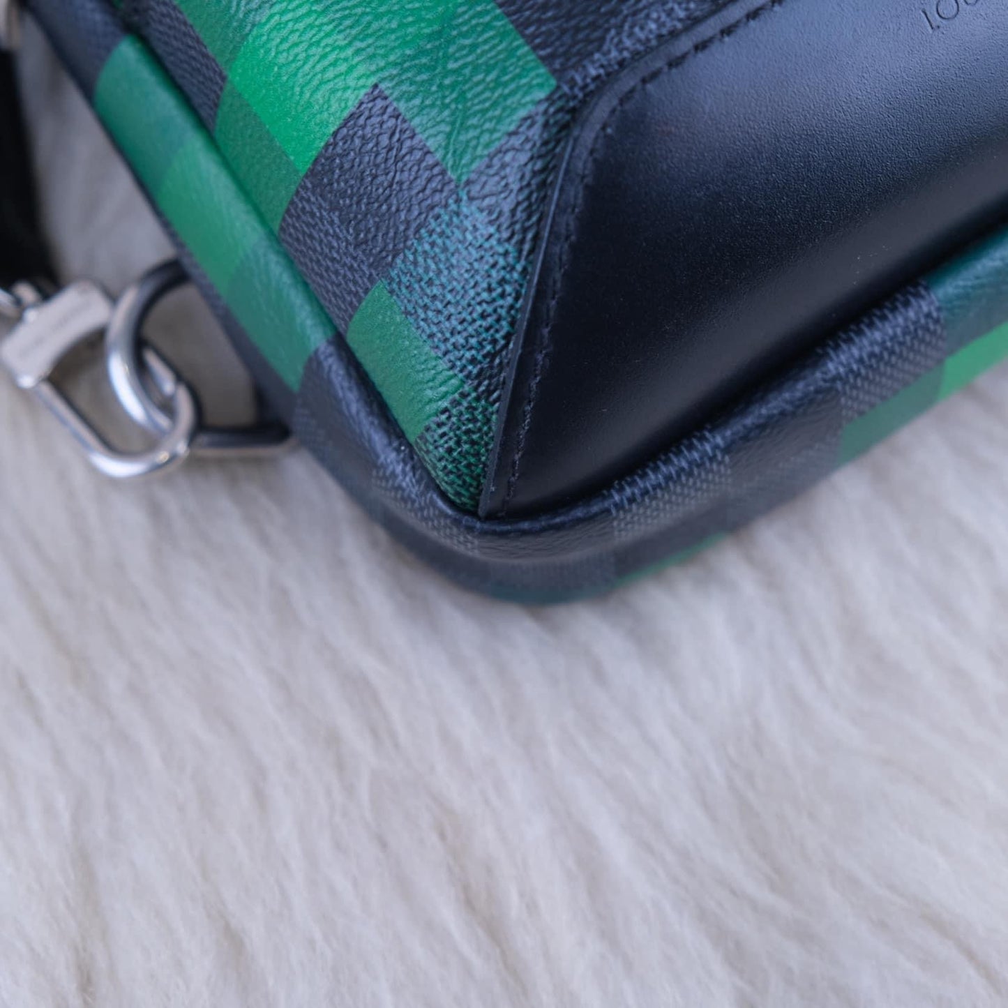 Avenue Sling Damier Graphite Green Pixel -Year 2018