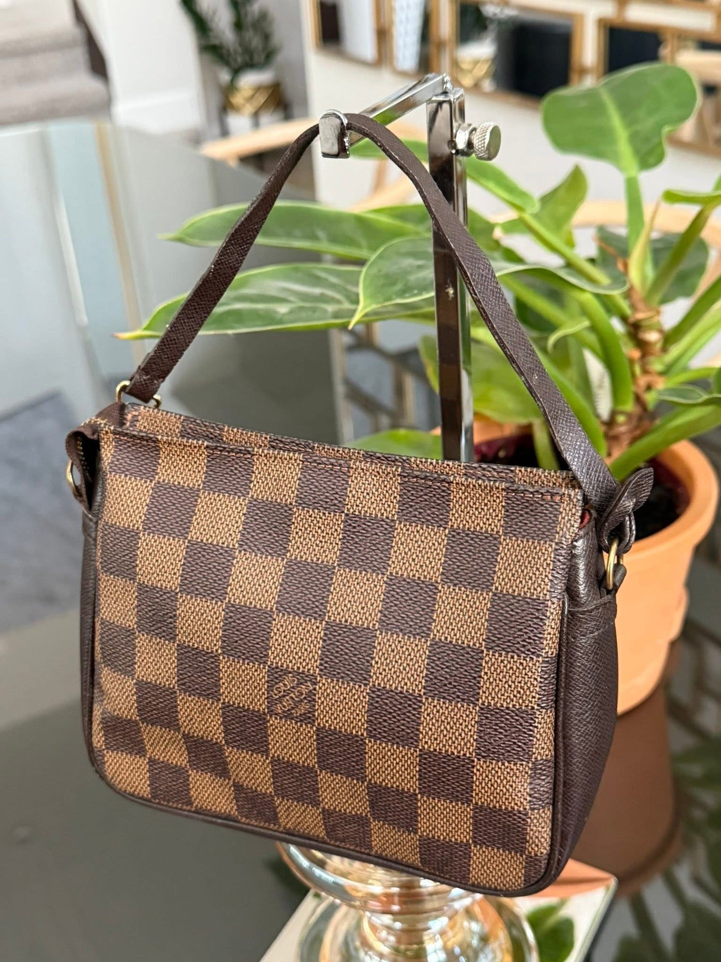 Damier Ebene Trousse Pochette - ๐
Year: 2008