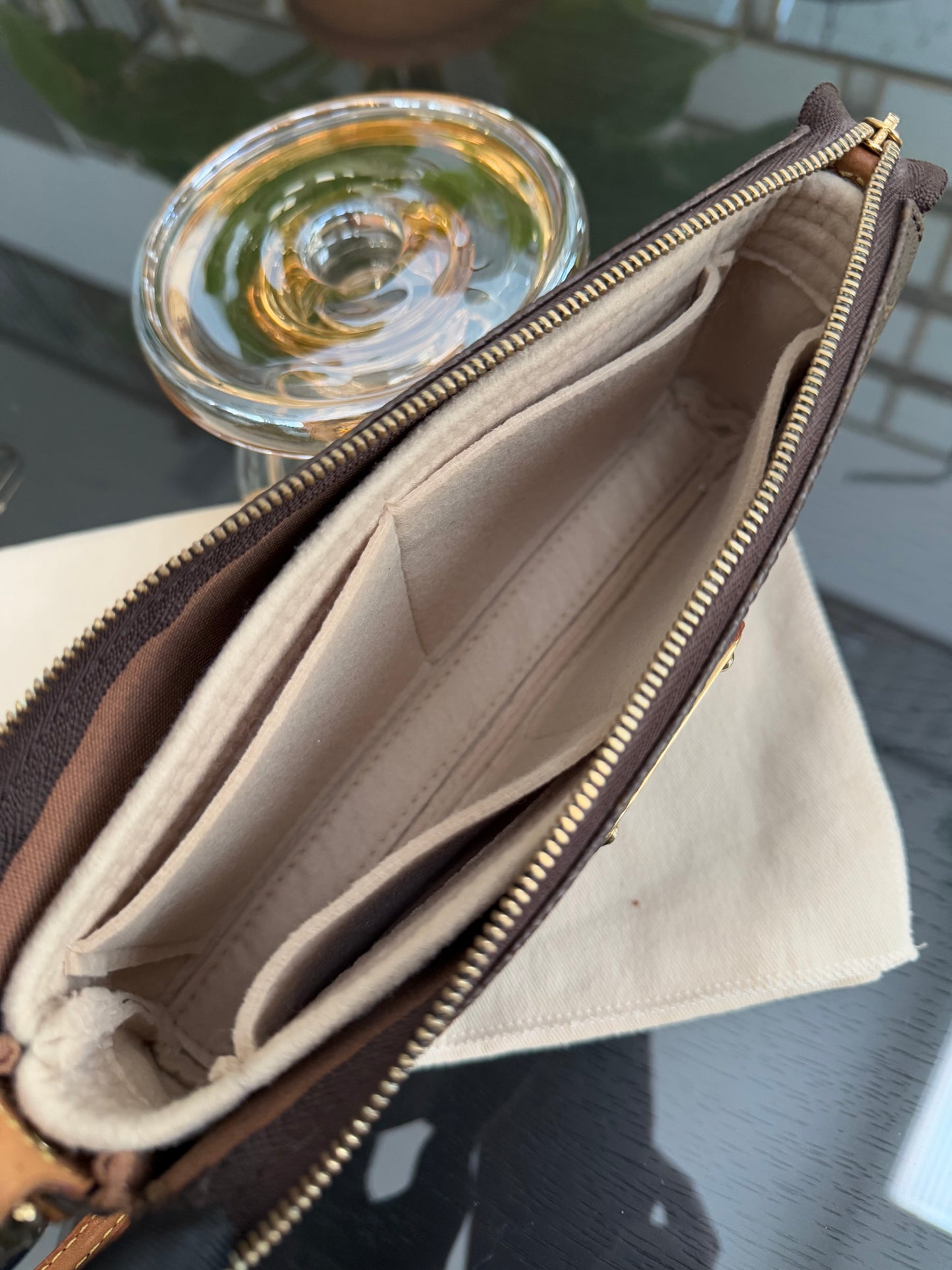 Eva Clutch with Insert Organizer and Dustbag🗓️ Year: 2011