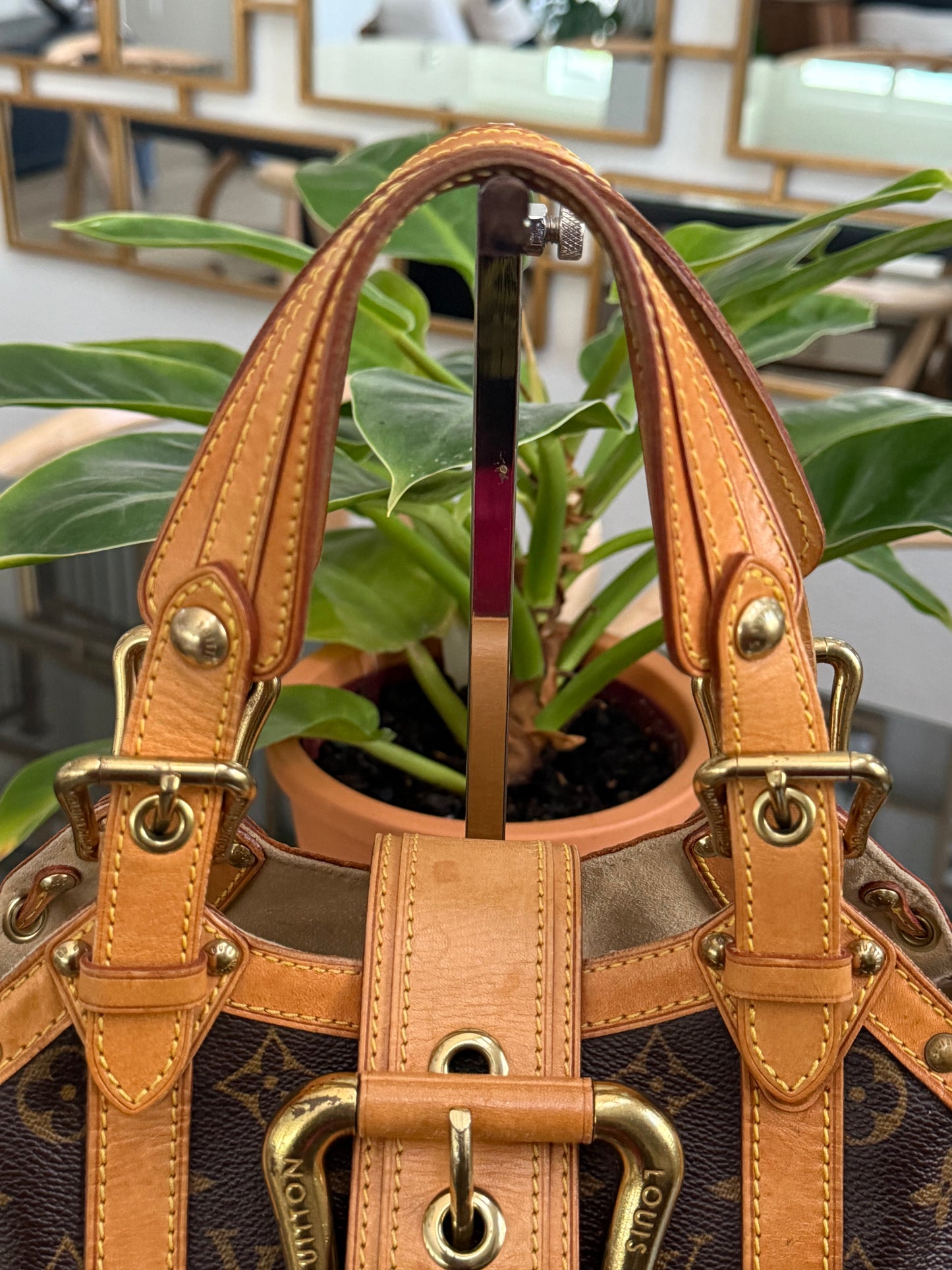 Theda GM in Monogram with Dustbag 🗓️ Year: 2004